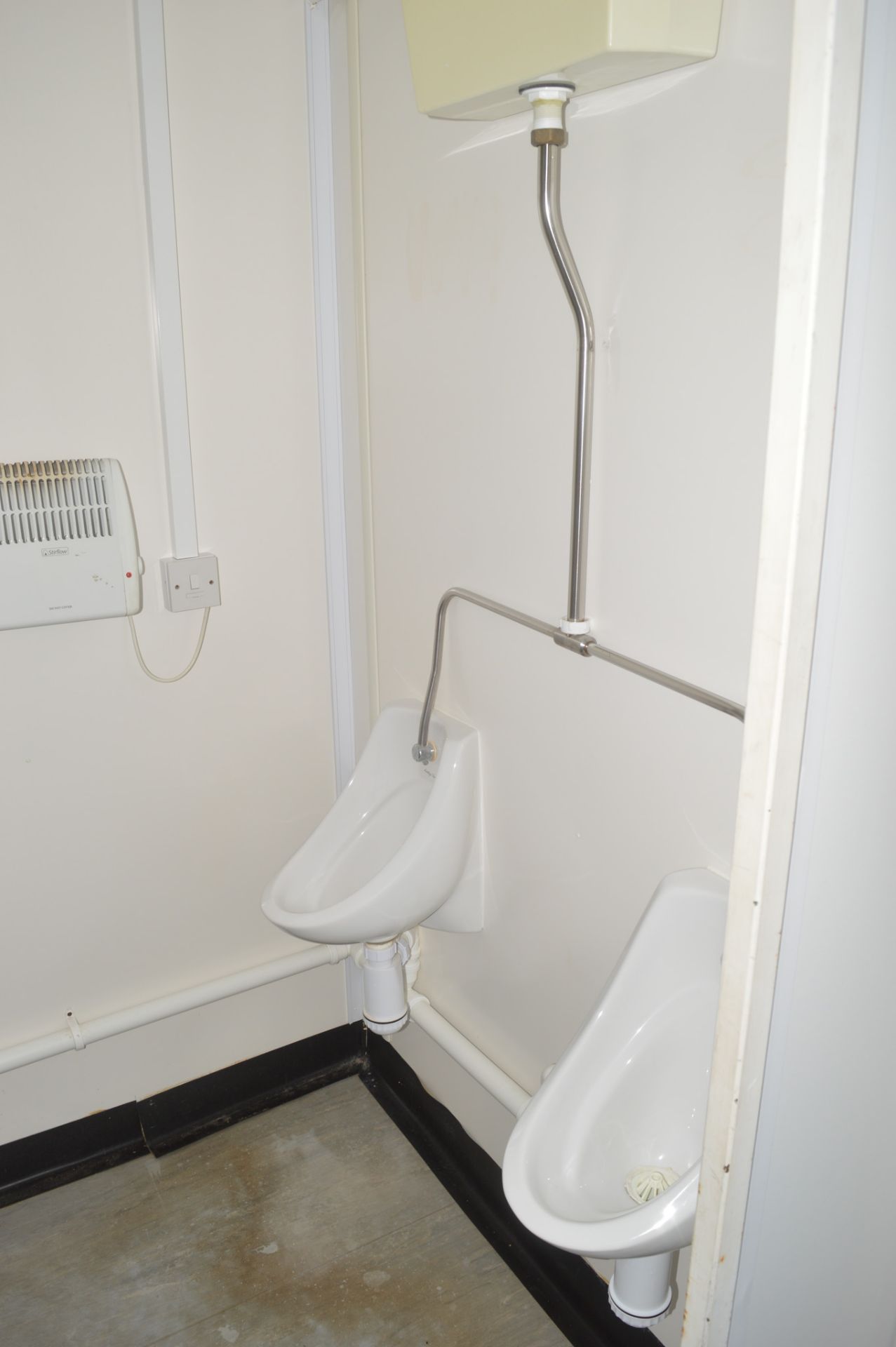 12 ft x 8 ft jack leg steel anti vandal toilet block  Comprising 2 cubicle toilets, 2 urinals and - Image 6 of 8