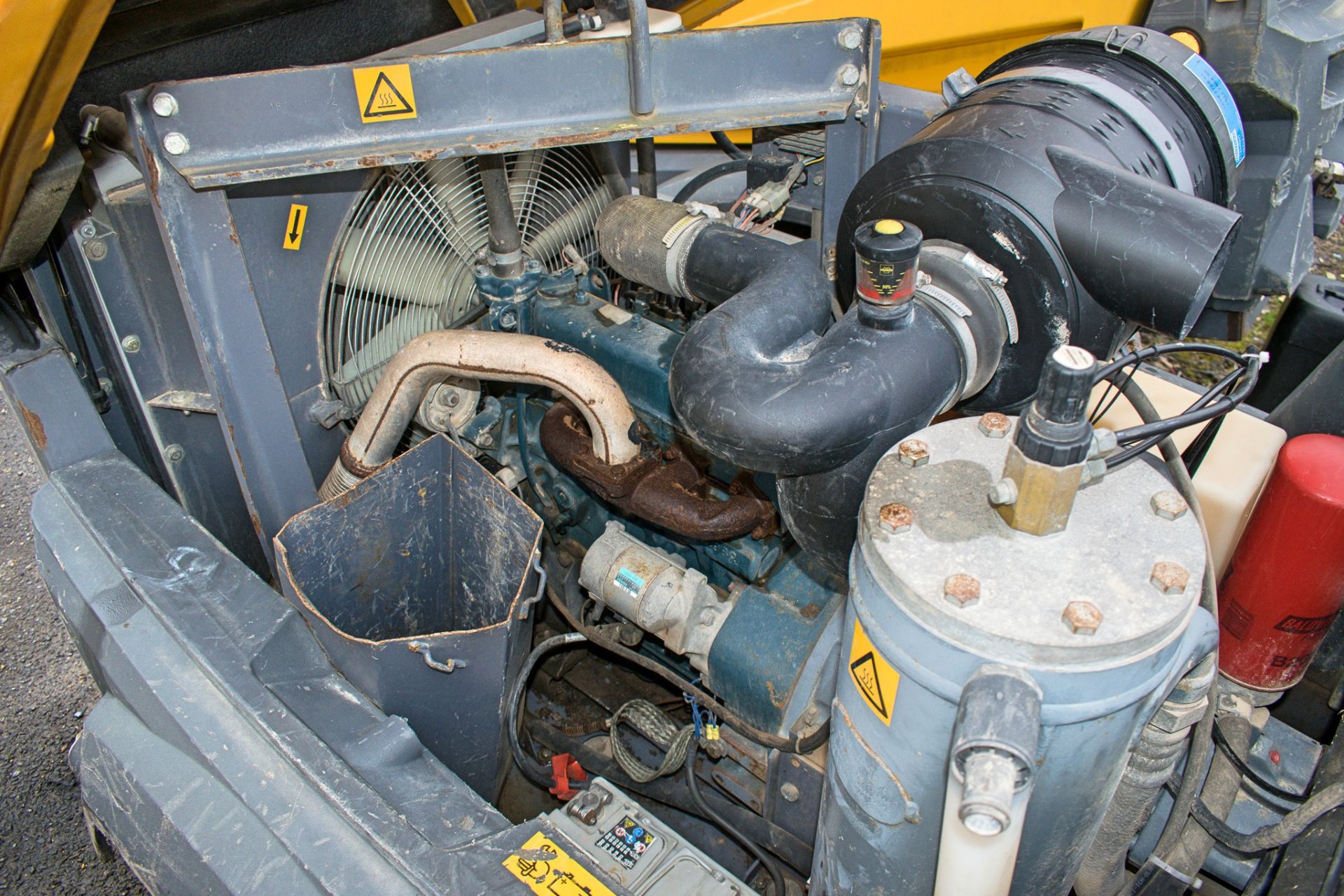 ATLAS COPCO XAS67 diesel driven mobile air compressor Year: 2011 S/N: 164972 Recorded hours: 1537 - Image 3 of 4