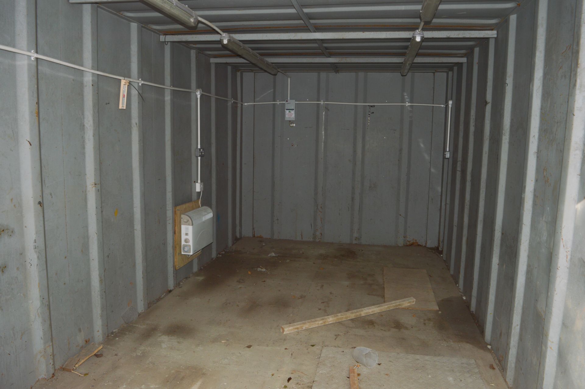 21 ft x 9 ft steel anti vandal shipping container  c/w keys in office  A508242 - Bild 5 aus 6