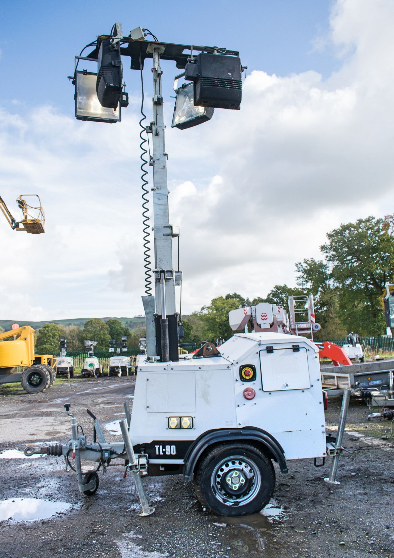 SMC TL-90 diesel driven mobile lighting tower  Year: 2012 S/N: 129657 Recorded hours: 5835 A593319 - Image 5 of 8