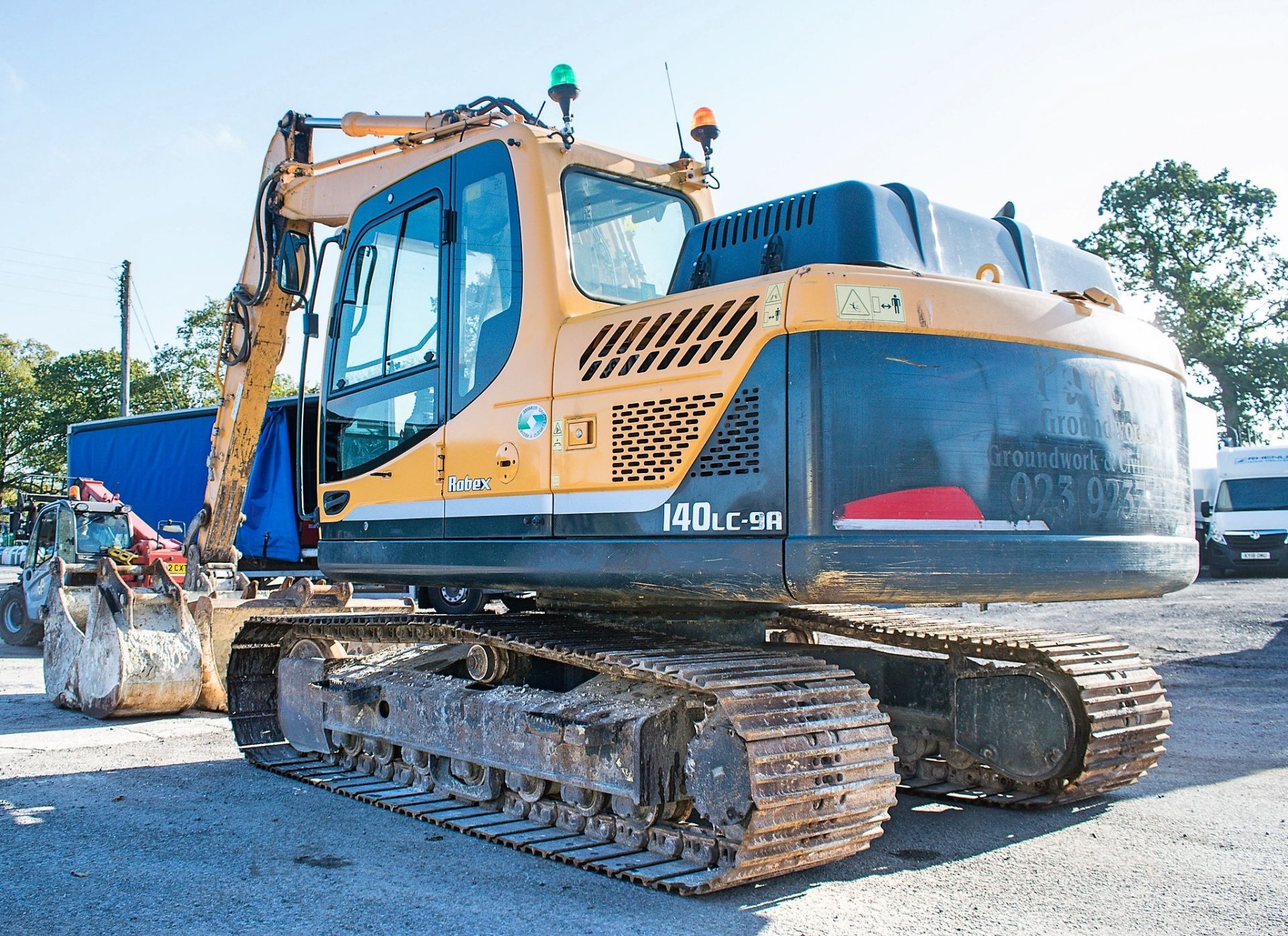 2016 Hyundai R140 LC -9A 14 tonne steel tracked excavator  Year: 2016 S/N: HHKHZ409PG0000700 - Image 3 of 26