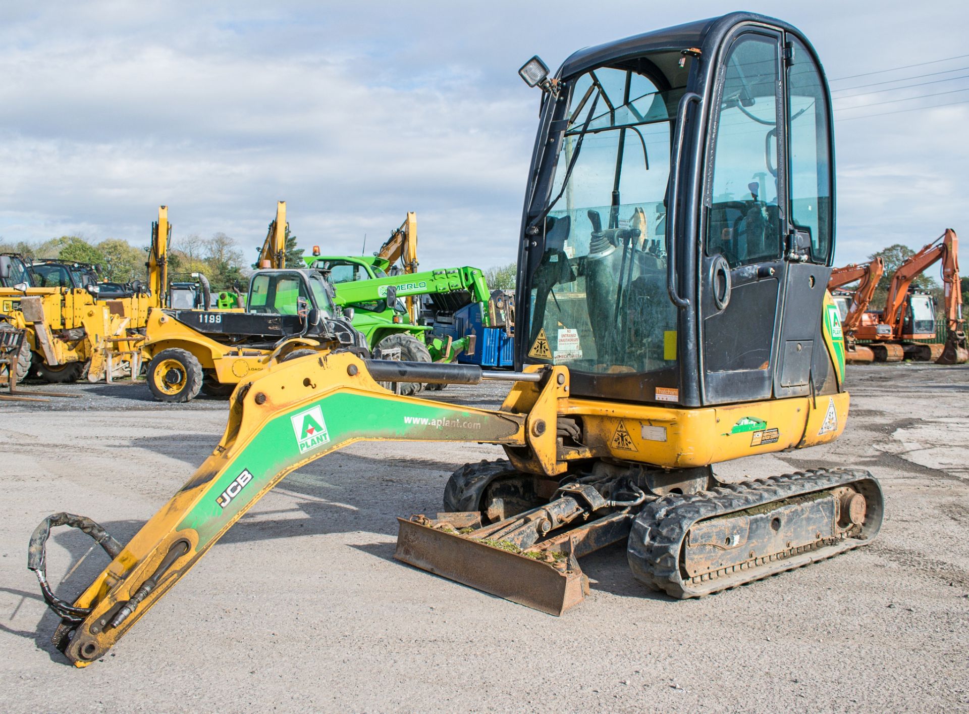 JCB 8018 1.8 tonne rubber tracked mini excavator  Year: 2017 S/N: 2545073 c/w expanding tracks and