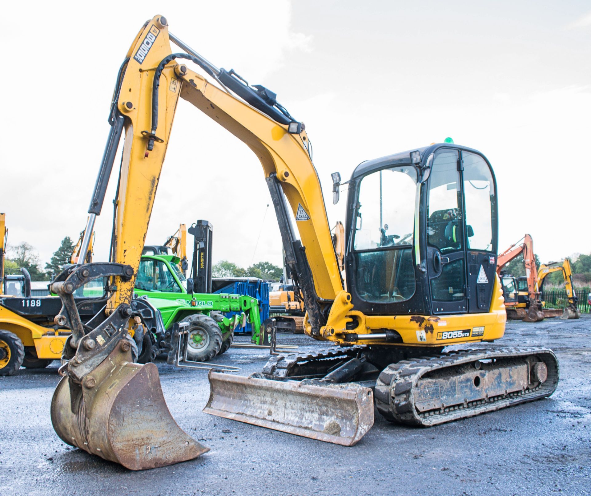 JCB 8055 5 tonne zero tail swing rubber tracked excavator Year: 2014 S/N: 2426035 Recorded Hours: