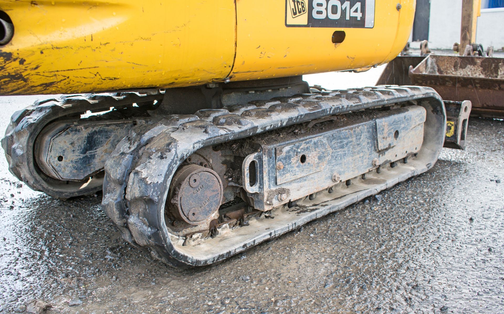 JCB 801.4 1.5 tonne rubber tracked mini excavator Year: 2008 S/N: 285989 Recorded hours: 1261 blade, - Image 9 of 18