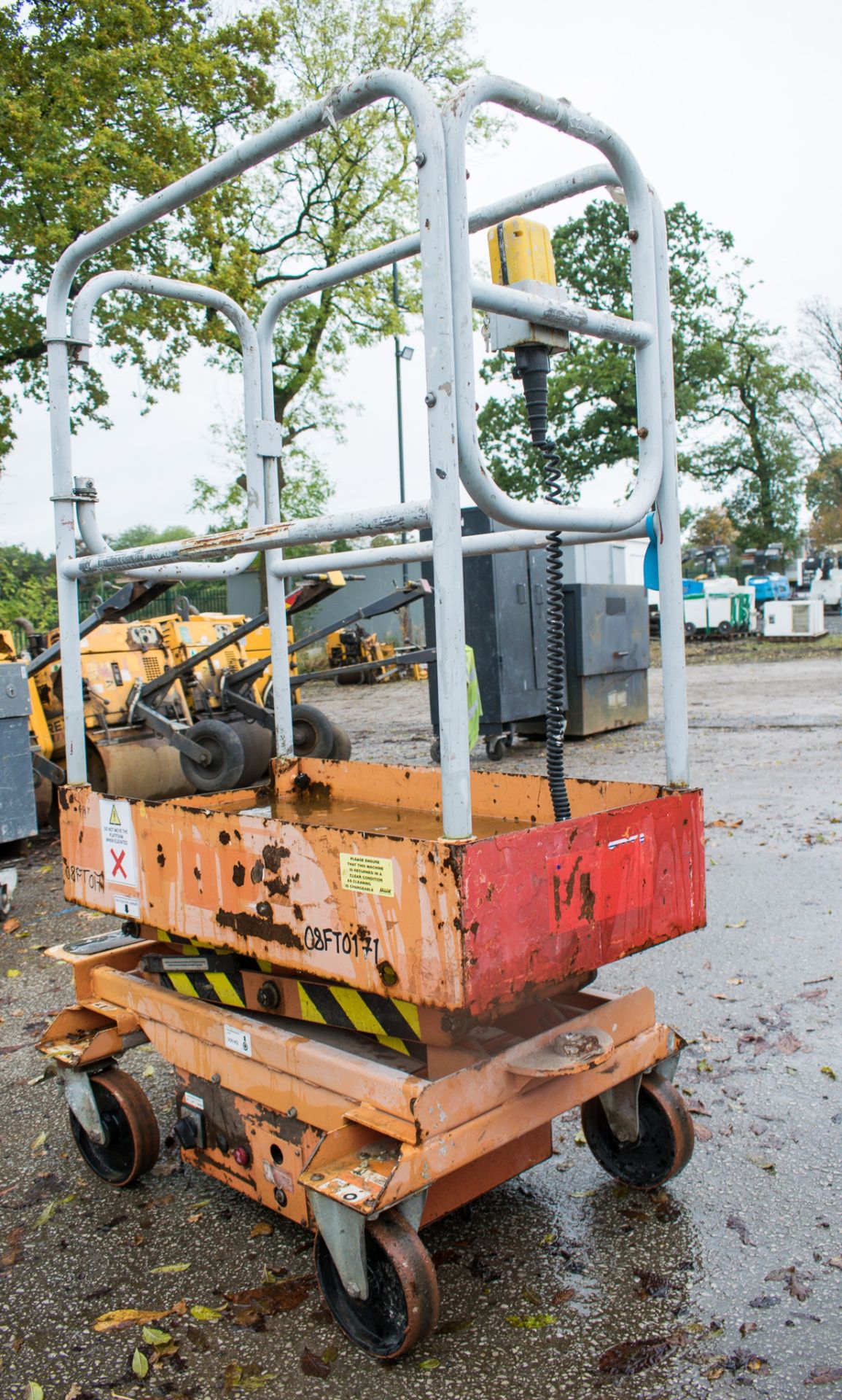 Pop-Up push along battery electric scissor lift  08FT0171 - Image 2 of 6