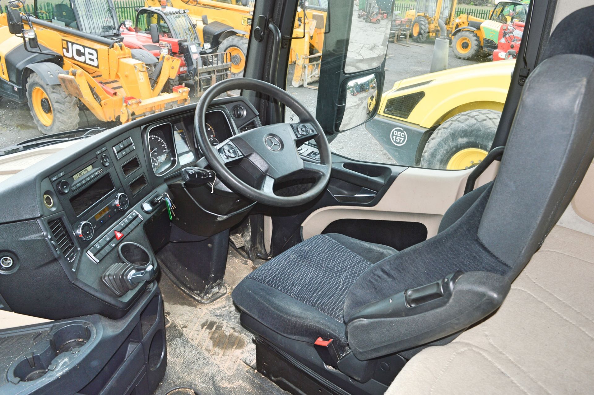 Mercedes Benz Actros 2545 6x2 mid lift tractor unit  Registration Number: GF63 CFS Recorded Miles: - Bild 17 aus 17