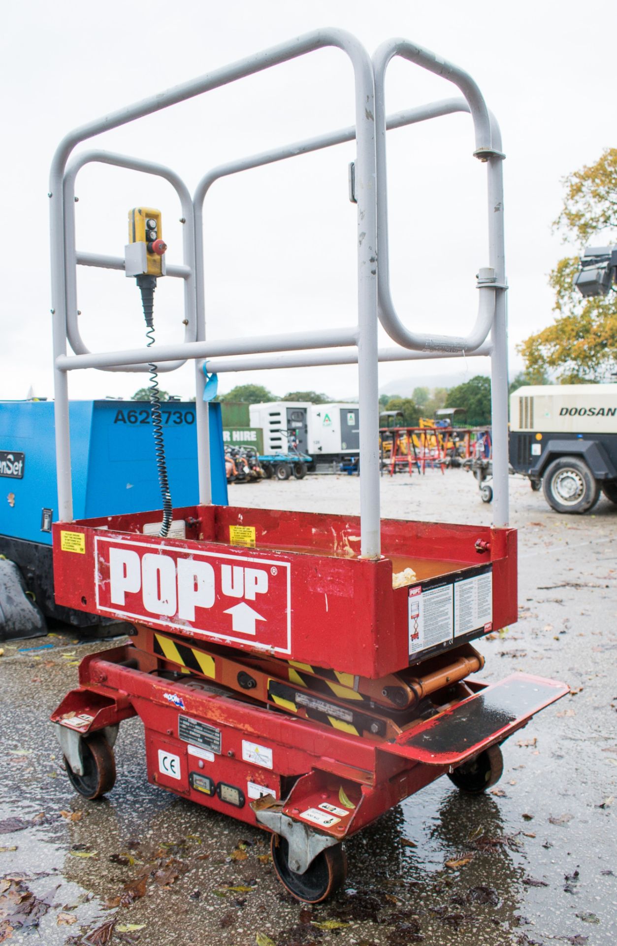 Pop-Up push along battery electric scissor lift  08FT0012 - Image 4 of 6