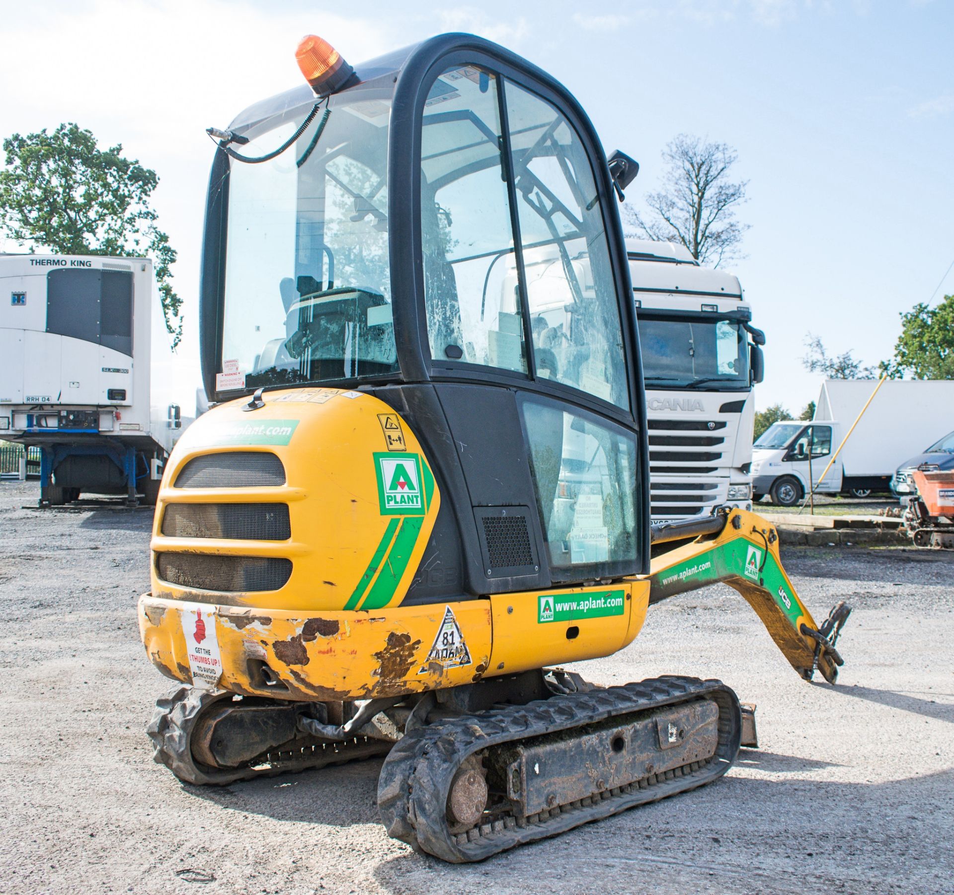 JCB 8018 1.8 tonne rubber tracked mini excavator  Year: 2017 S/N: 2545073 c/w expanding tracks and - Image 4 of 17