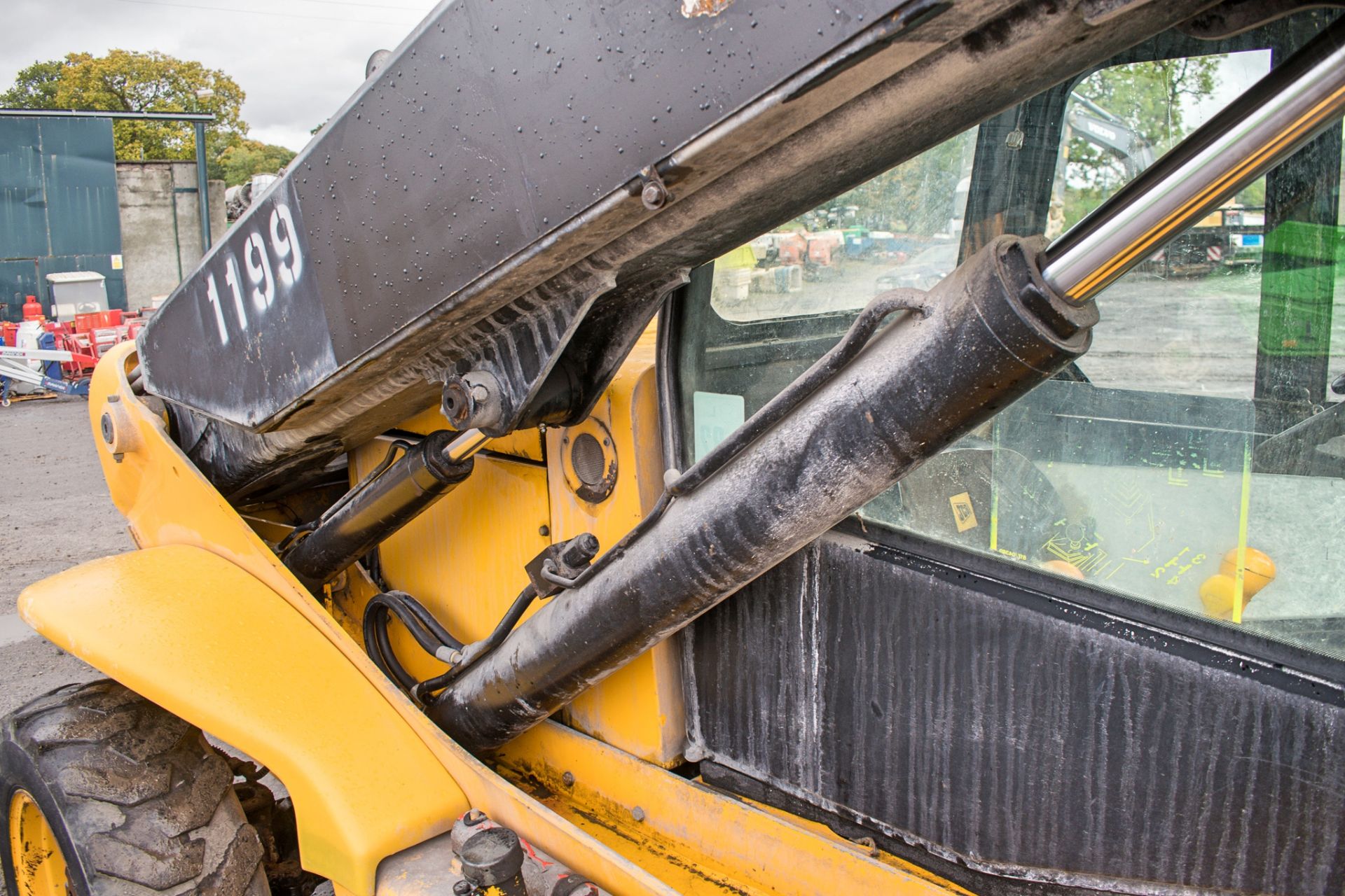 JCB 520-50 5 metre telescopic handler Year: 2007 S/N: 1411347 Recorded Hours: 4471 - Bild 13 aus 15