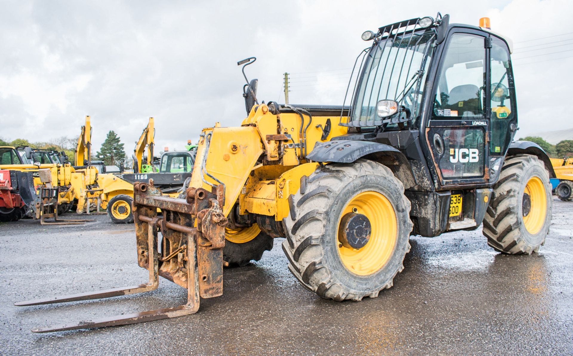 JCB 535-95 9.5 metre telescopic handler Year: 2014 S/N: 2342130 Recorded Hours: 1848 A638500