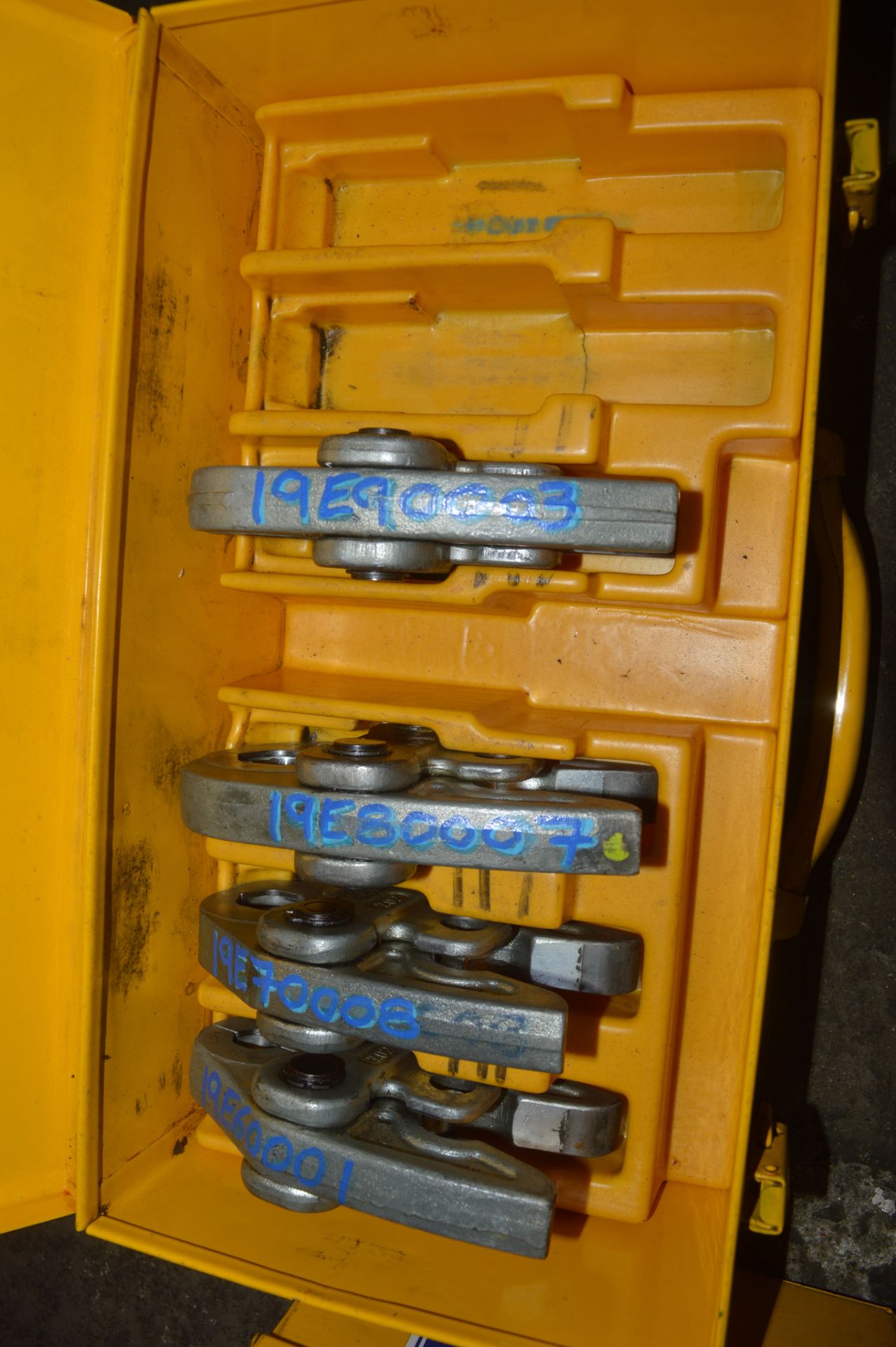4 - REMS pipe press jaws Complete with carry case