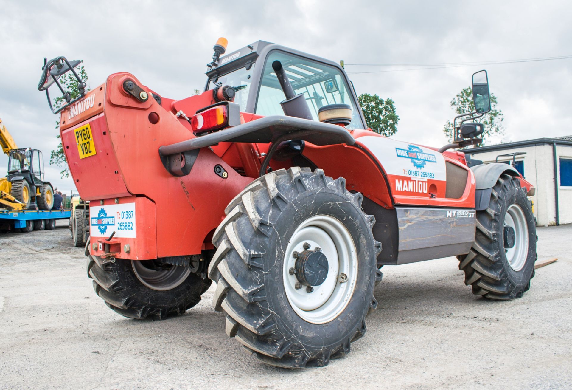 Manitou MT1235 ST 12 metre telescopic handler Year: 2011 S/N: 593550 Recorded Hours: 2568 18422 - Image 4 of 13