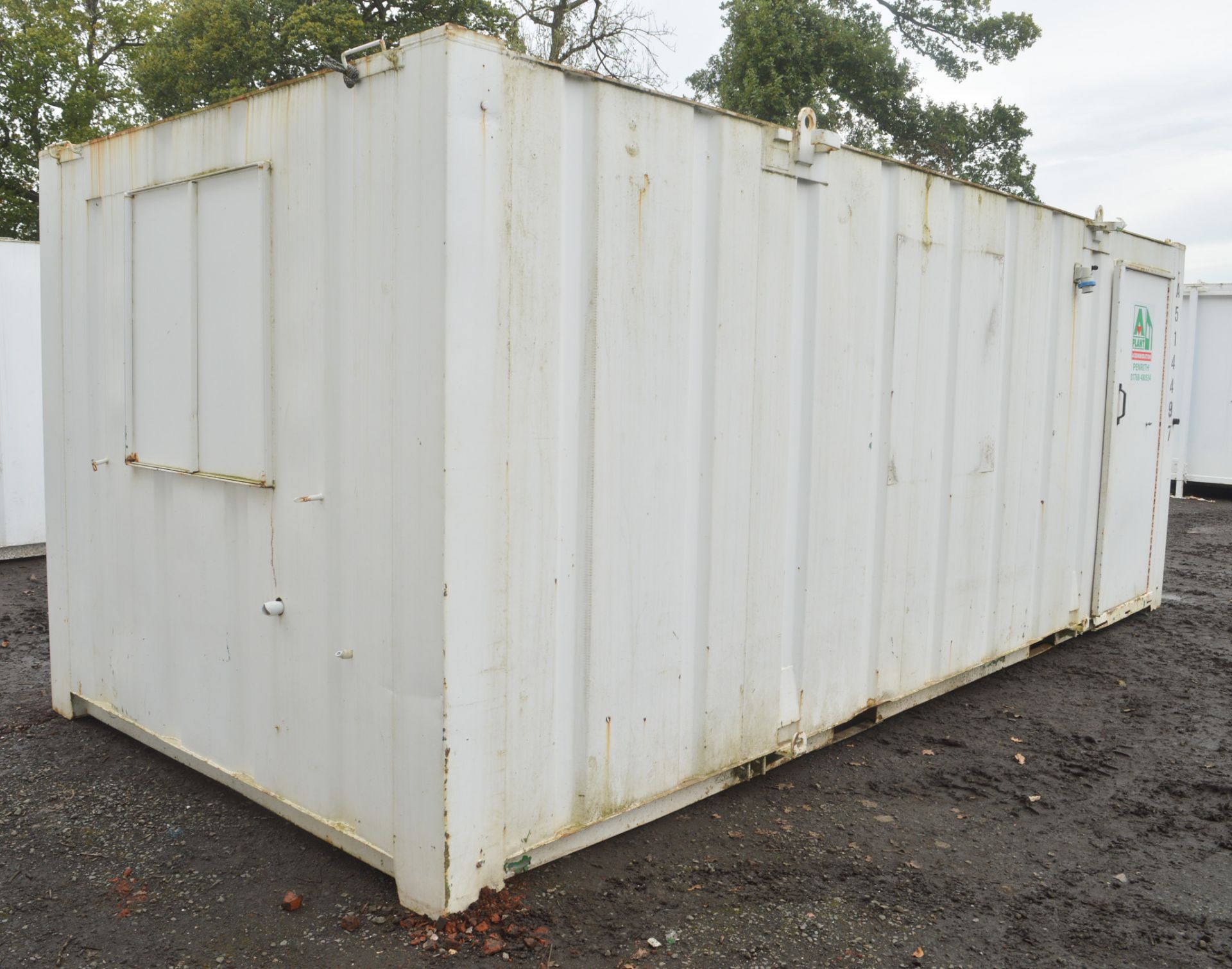 21 ft x 9 ft steel anti vandal site office unit  Comprising kitchen area  c/w keys in office