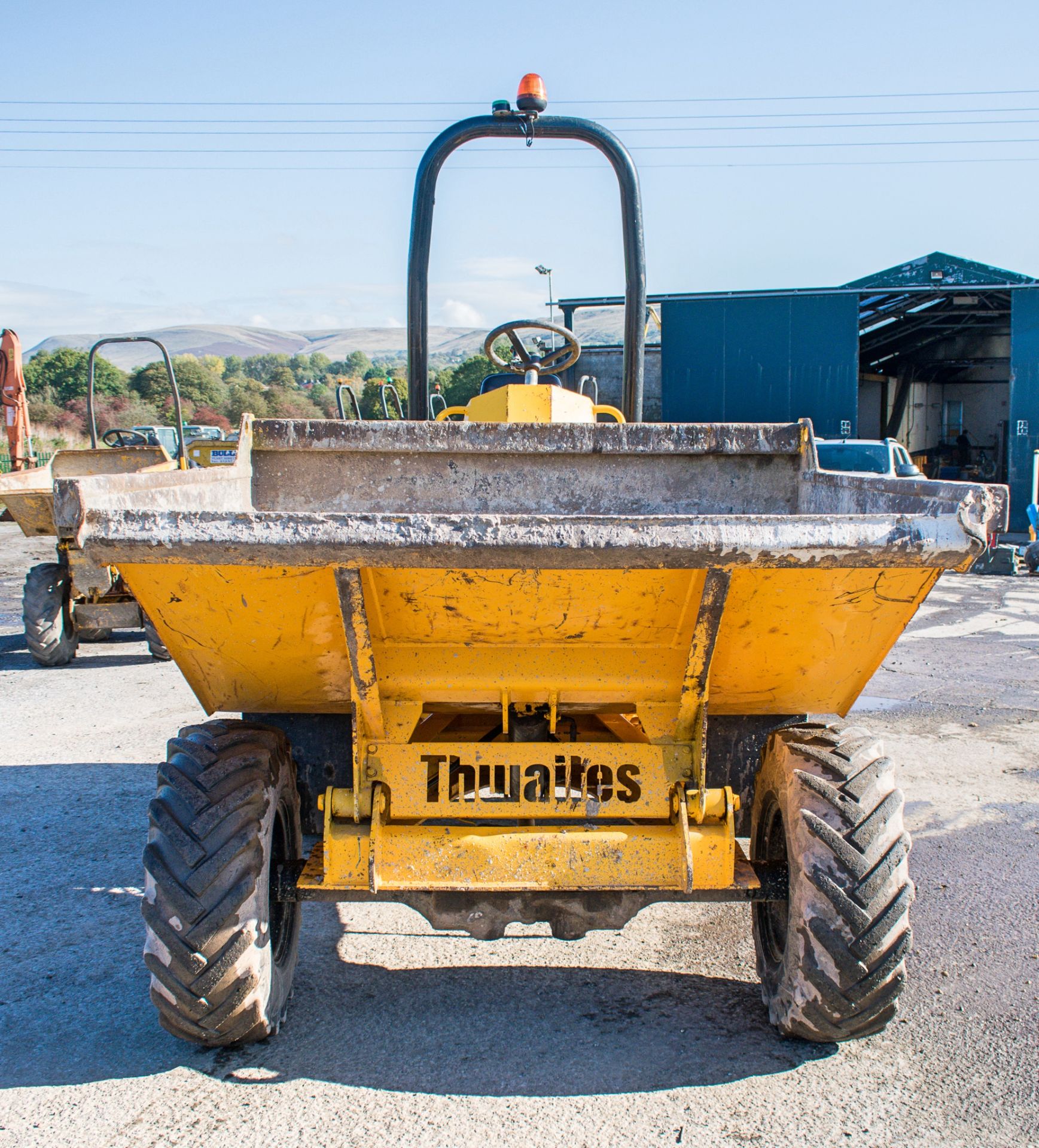 Thwaites 3 tonne straight skip dumper  Year: 2005 S/N: A5356 Recorded hours: 2523 1910 - Image 5 of 16