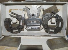 2 - GEBERIT NOVOPRESS press collars and 1 jaw Complete with carry case