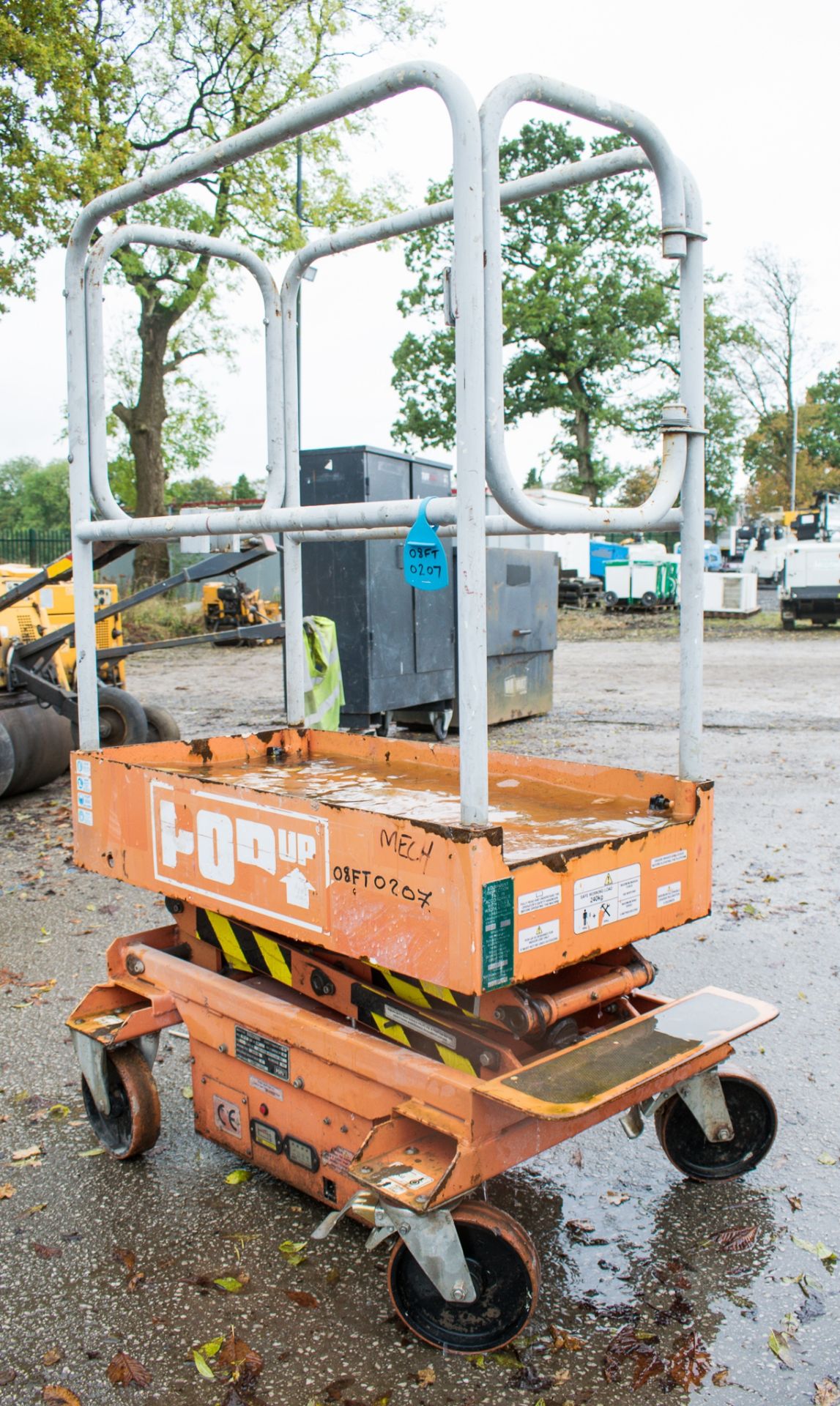 Pop-Up push along battery electric scissor lift  08FT0207