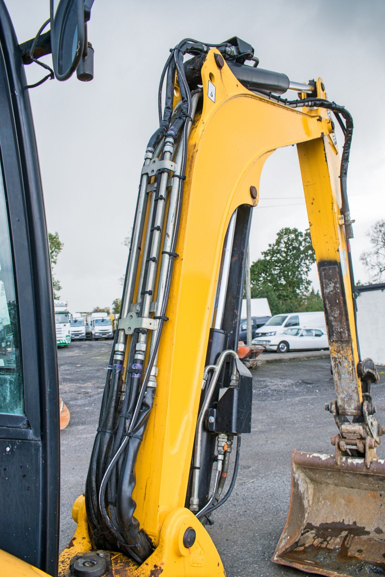 JCB 8055 5 tonne zero tail swing rubber tracked excavator Year: 2014 S/N: 2426035 Recorded Hours: - Image 16 of 21