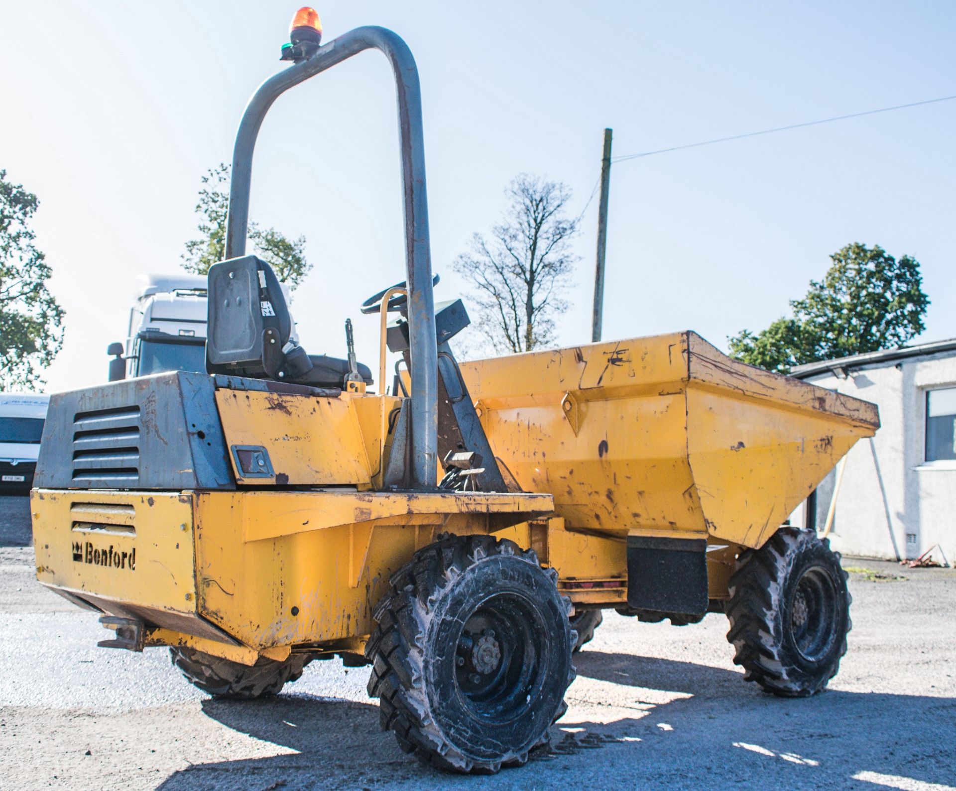 Benford 3 tonne straight skip dumper  Year: 2004 S/N: E407AY022 Recorded hours: 1524 1181 - Bild 4 aus 18