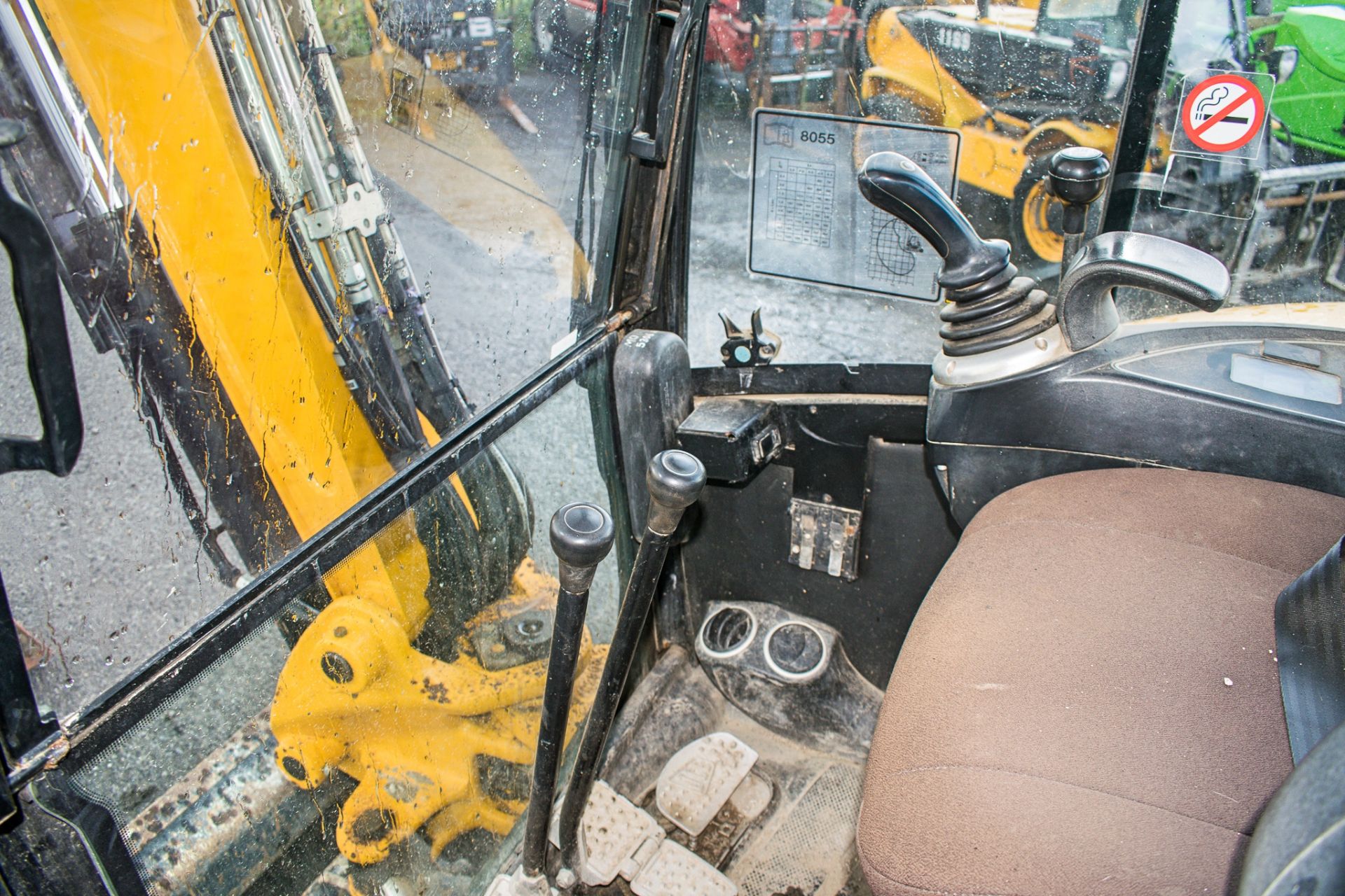 JCB 8055 5 tonne zero tail swing rubber tracked excavator Year: 2014 S/N: 2426035 Recorded Hours: - Image 19 of 21