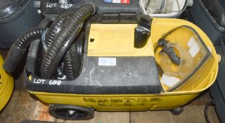 KARCHER 240 volt carpet cleaner