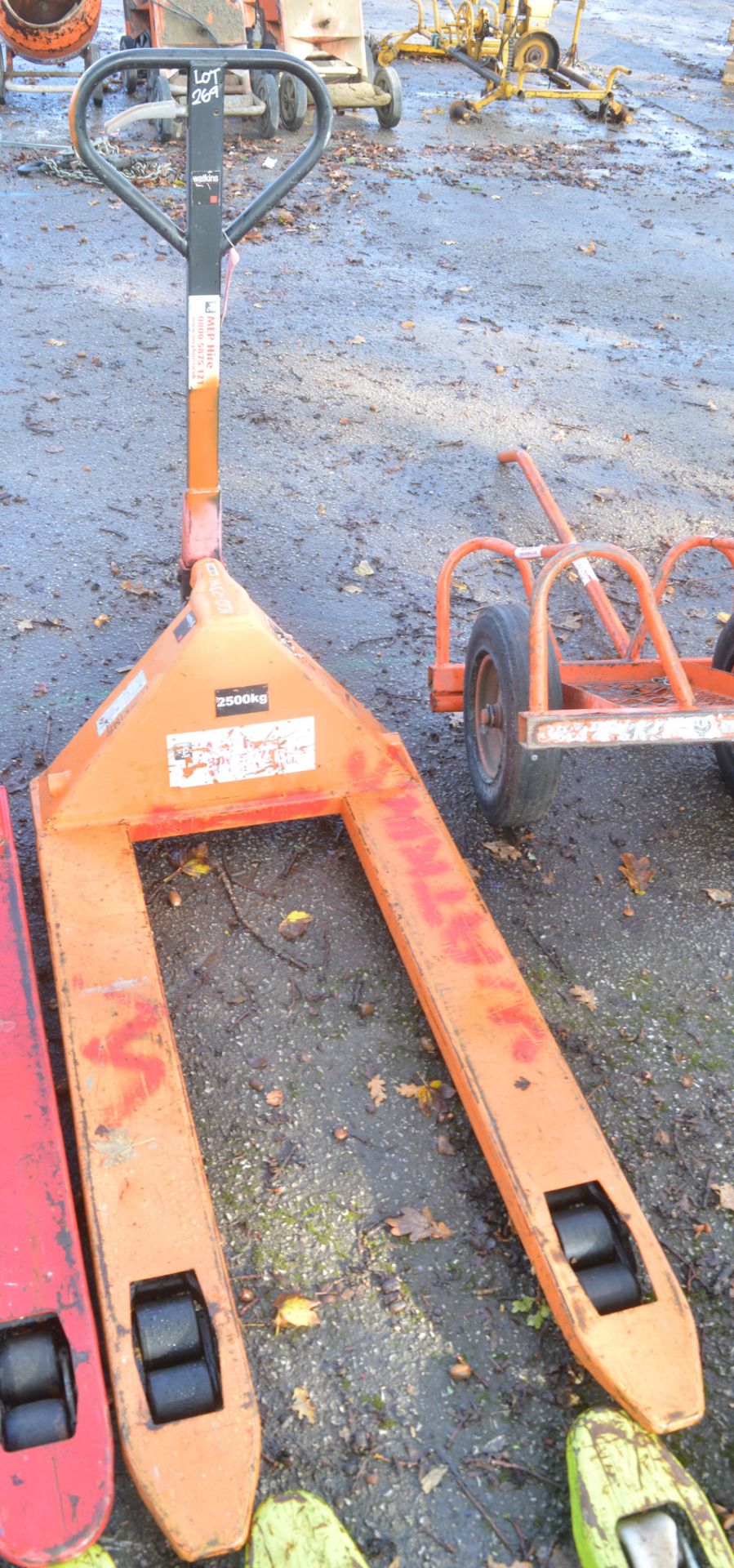 Hand hydraulic pallet truck