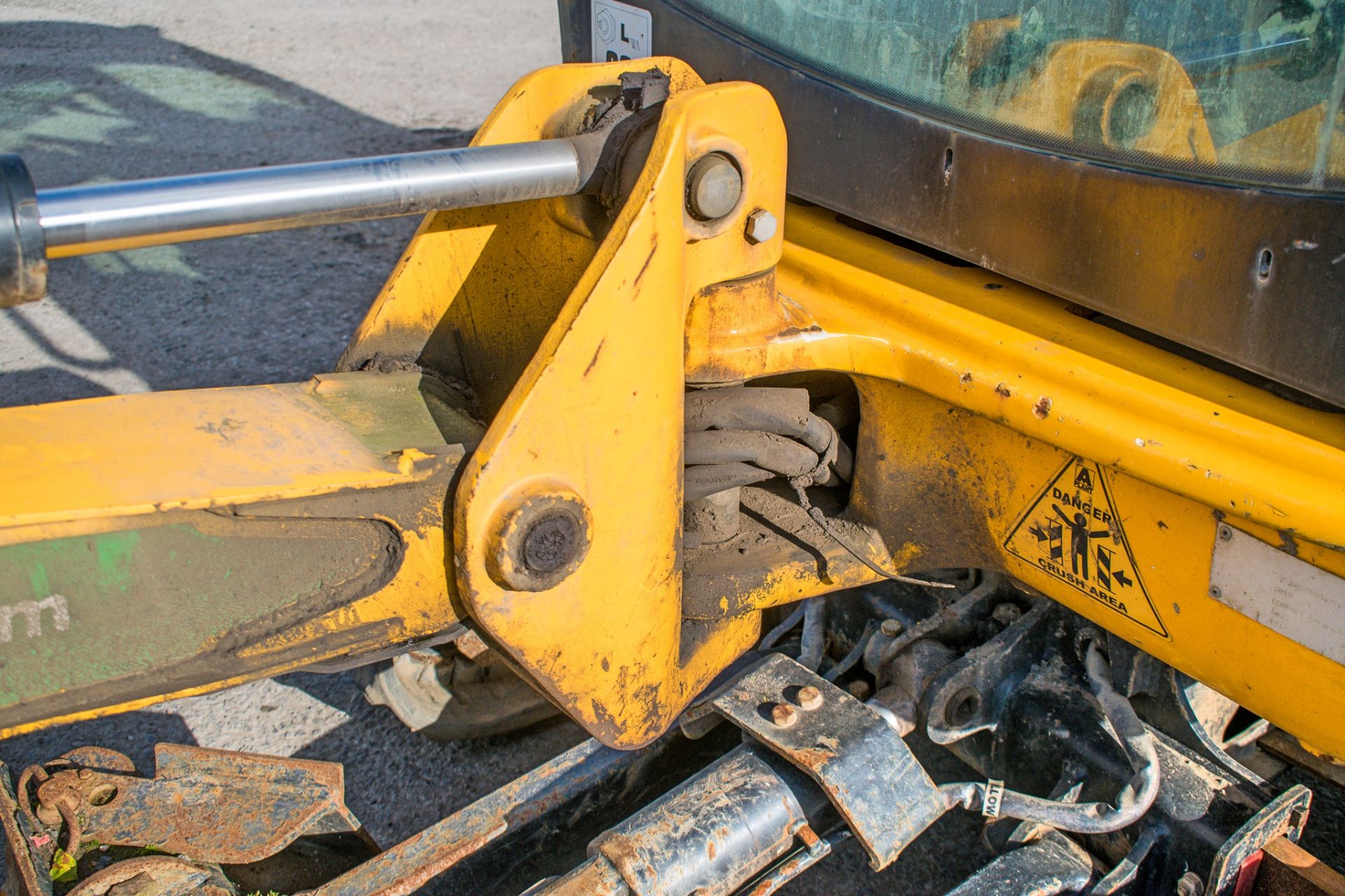 JCB 8018 1.8 tonne rubber tracked mini excavator  Year: 2017 S/N: 2545073 c/w expanding tracks and - Image 13 of 17