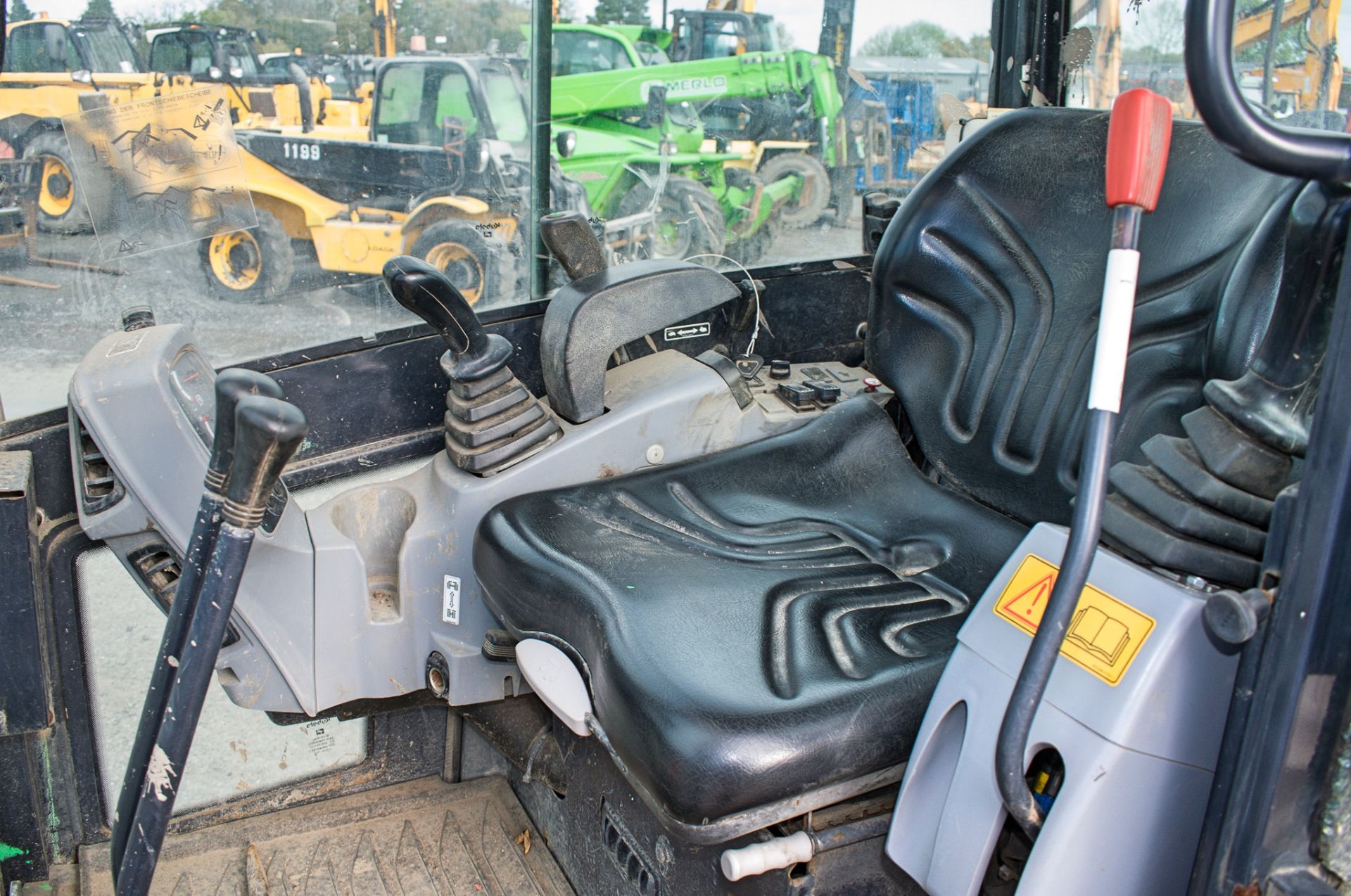 Kubota KX016-4 1.6 tonne rubber tracked mini excavator  Year: 2016 S/N: 60359 Recorded hours: 1626 - Image 16 of 18