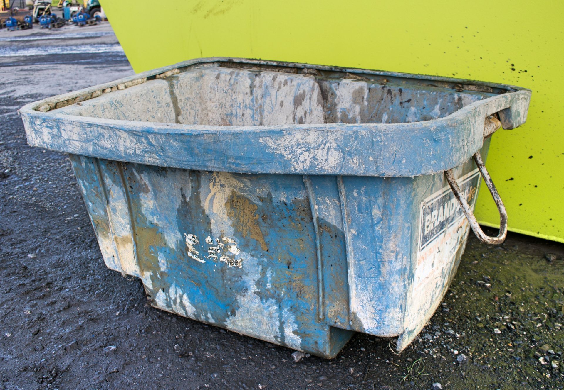 Plastic mortar tub