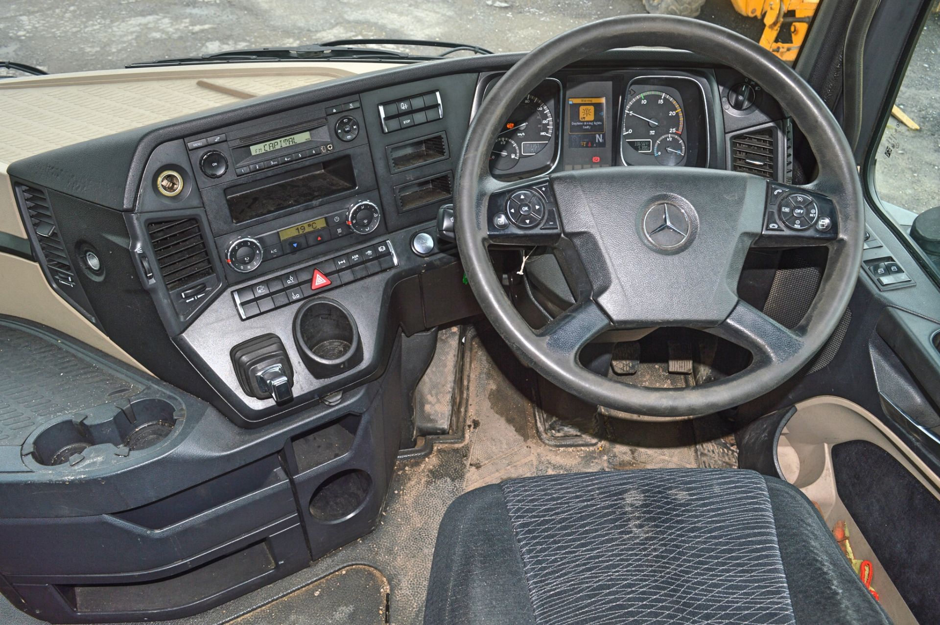 Mercedes Benz Actros 2545 6x2 mid lift tractor unit  Registration Number: GF63 CFS Recorded Miles: - Image 15 of 17