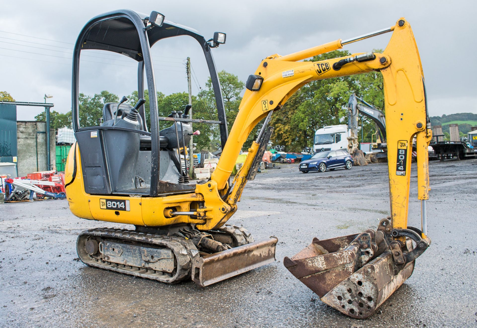 JCB 801.4 1.5 tonne rubber tracked mini excavator Year: 2008 S/N: 285989 Recorded hours: 1261 blade, - Image 2 of 18