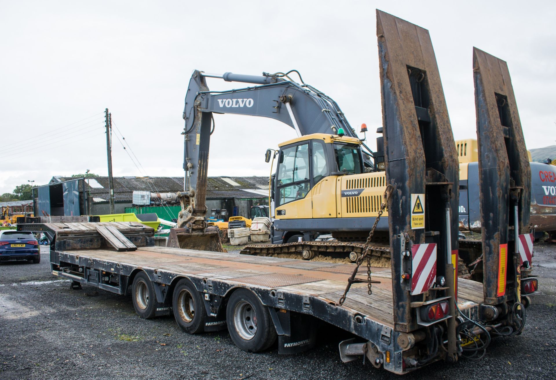 Faymonville STN-3U 13.6 metre step frame tri-axle low loader trailer  Year: 2010 S/N: 309100009291 - Image 3 of 12