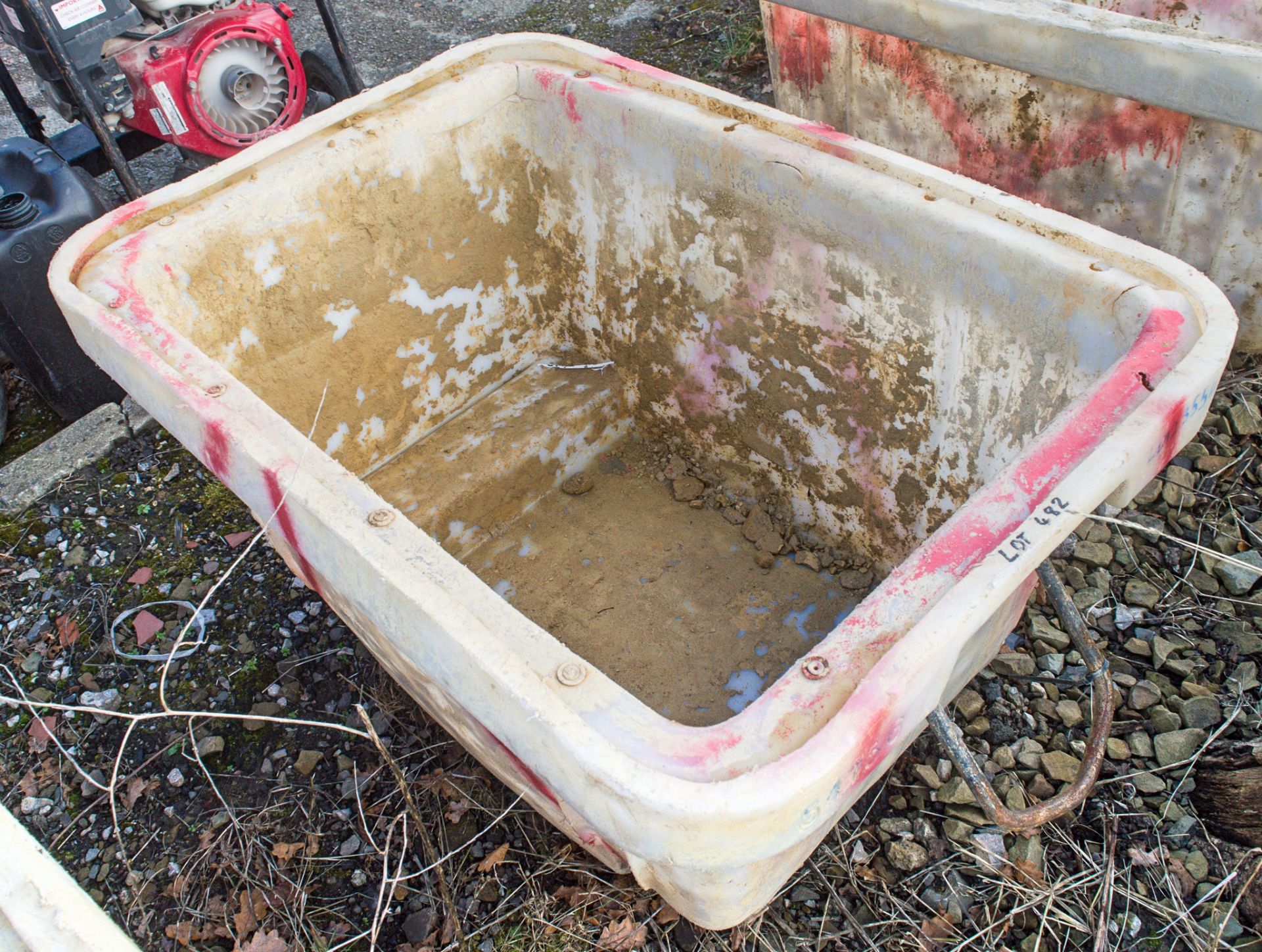 Plastic mortar tub