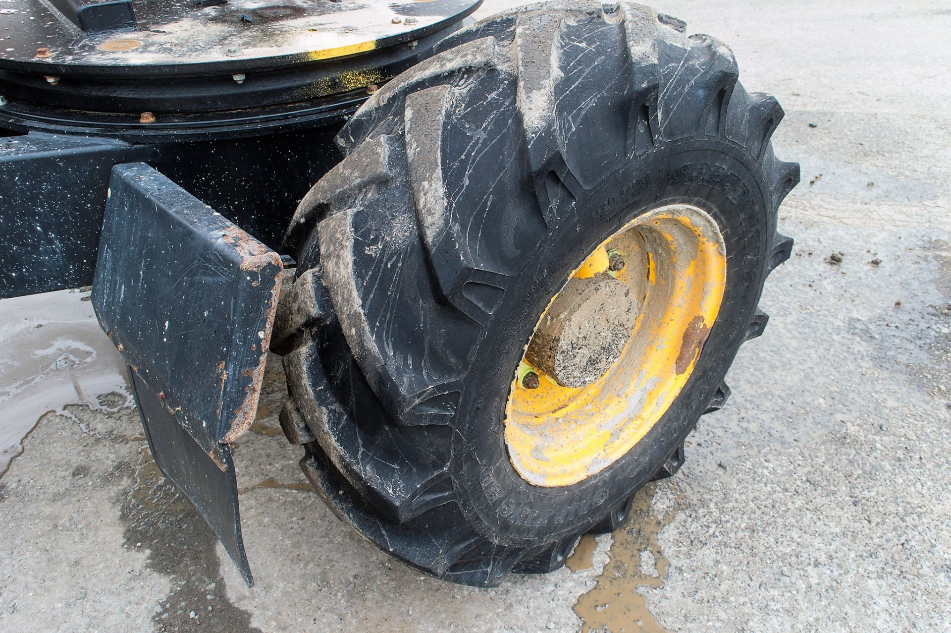 JCB 6 tonne swivel skip dumper Year: 2015 S/N: EFFRL7343 Recorded Hours: 731 ** Starts, runs, tips & - Image 11 of 18