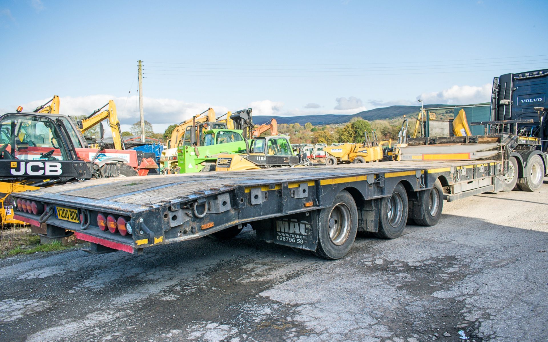 MAC Trailers 13.6 metre step frame tri axle low loader trailer - Image 5 of 31