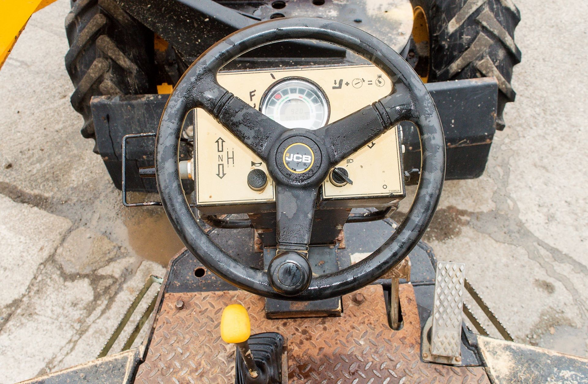 JCB 6 tonne swivel skip dumper Year: 2015 S/N: EFFRL7343 Recorded Hours: 731 ** Starts, runs, tips & - Image 17 of 18