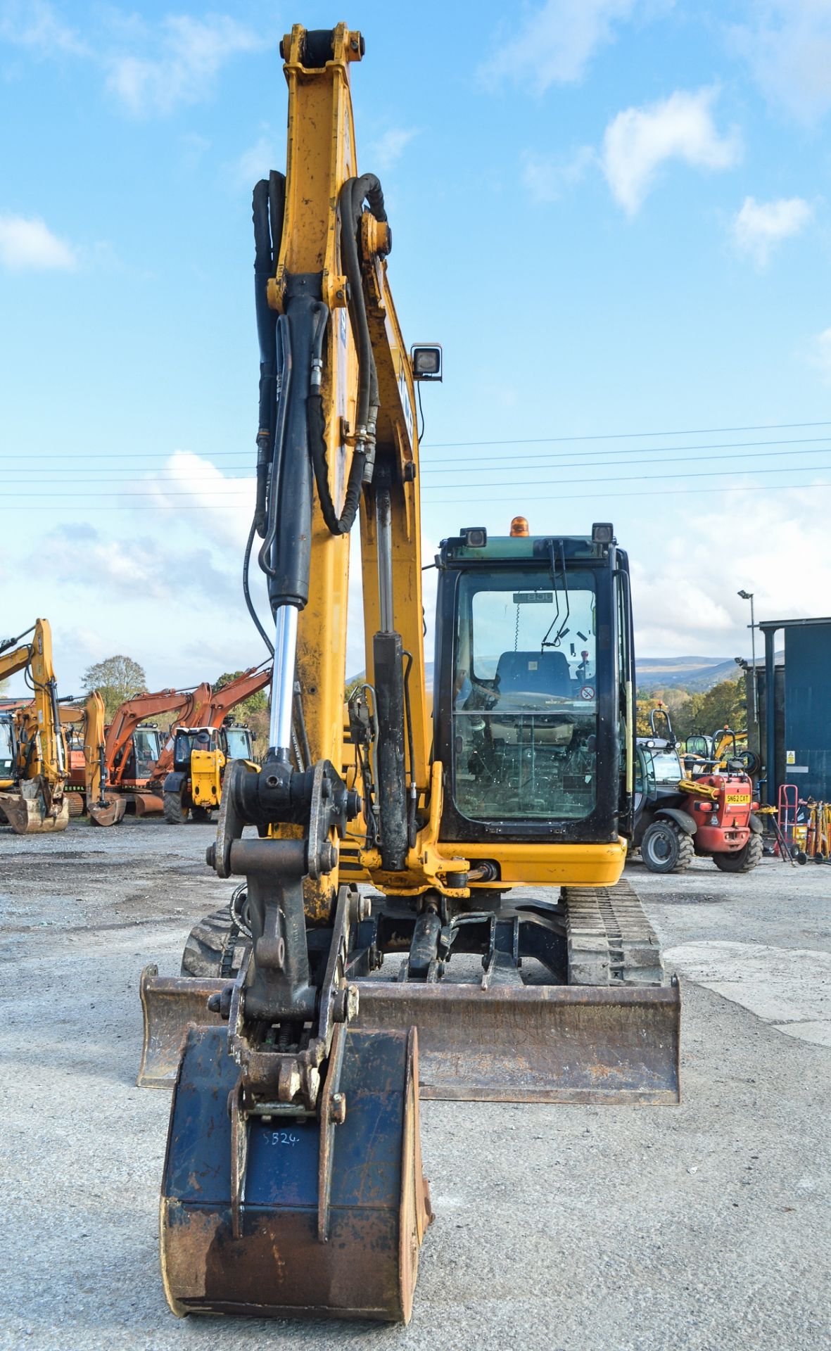 JCB 8085 ZTS 8.5 tonne rubber tracked midi excavator Year: 2012 S/N: 1072502 Recorded Hours: 3250 - Image 5 of 24