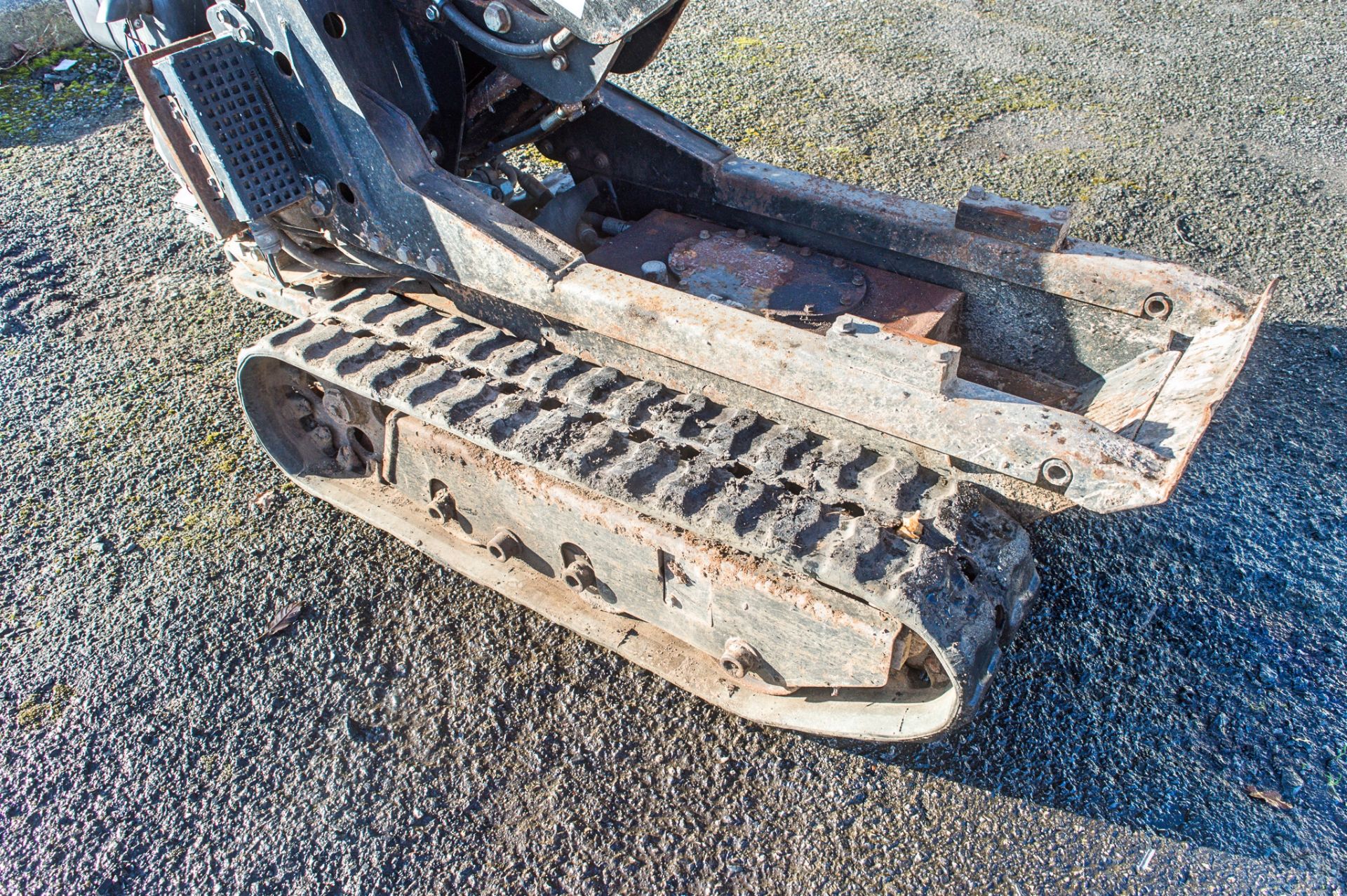 CORMIDI C6.50 TWHTD diesel driven walk behind high tip rubber tracked dumper Year: 2007 S/N: - Image 8 of 11