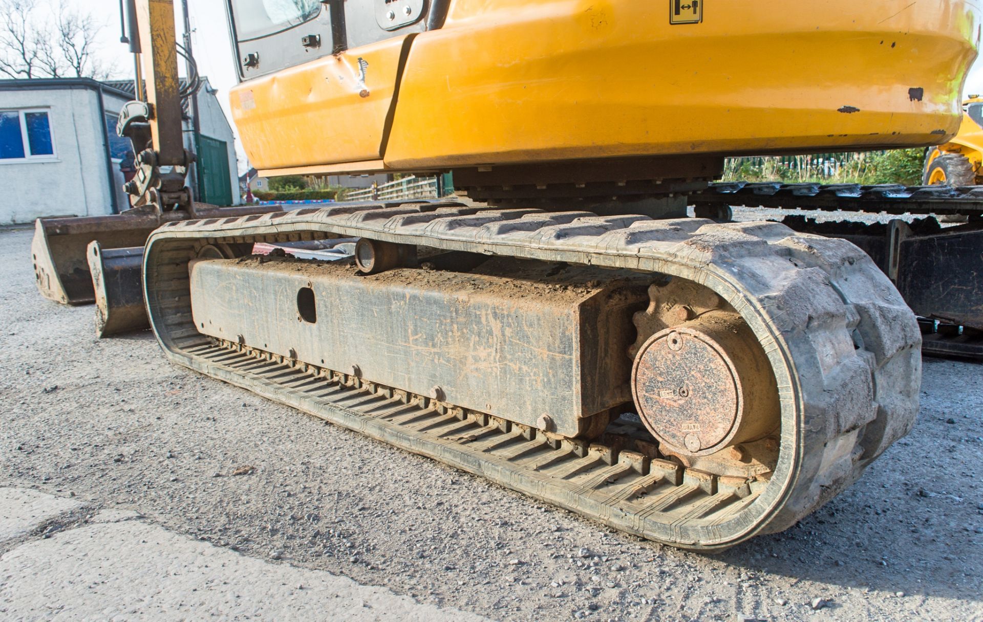 JCB 8050 RTS 5 tonne rubber tracked midi excavator Year: 2013 S/N: 1741865 Recorded Hours: 2397 - Image 7 of 23