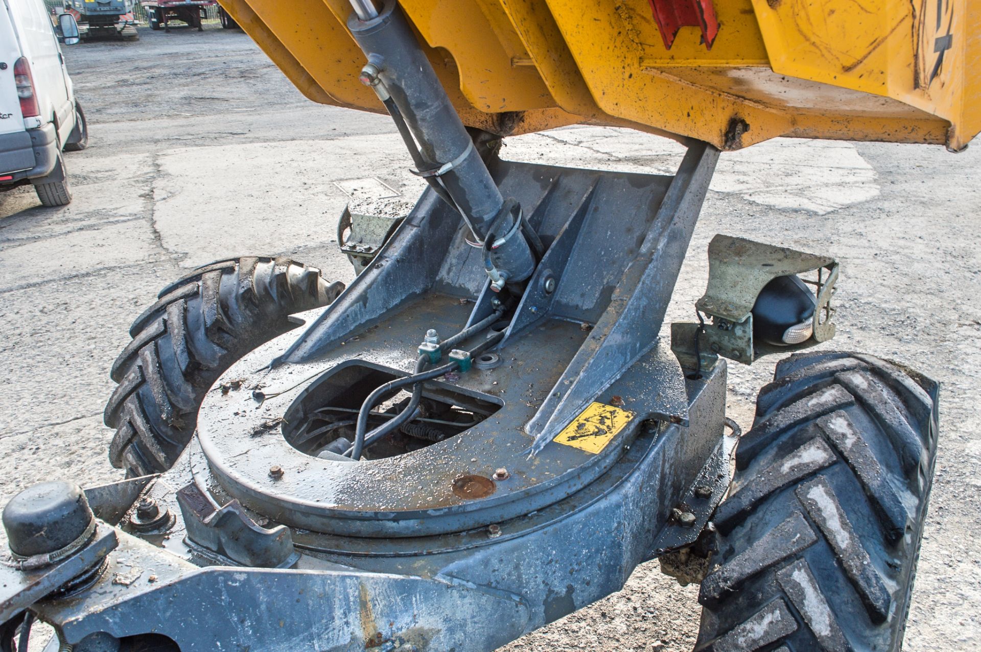 Terex TA3s 3 tonne swivel skip dumper Year: 2014 S/N: EE4PB5478 Recorded Hours: 911 A635102 - Image 9 of 20