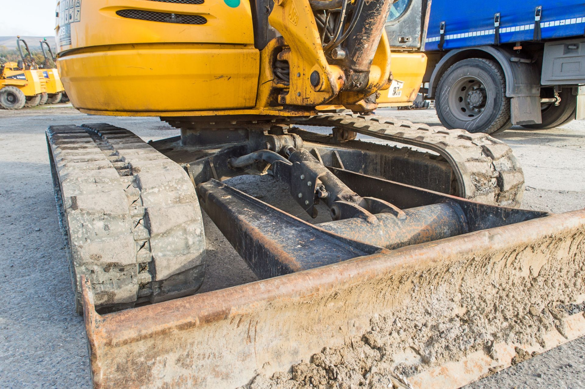 JCB 8050 RTS 5 tonne rubber tracked midi excavator Year: 2013 S/N: 1741865 Recorded Hours: 2397 - Image 12 of 23