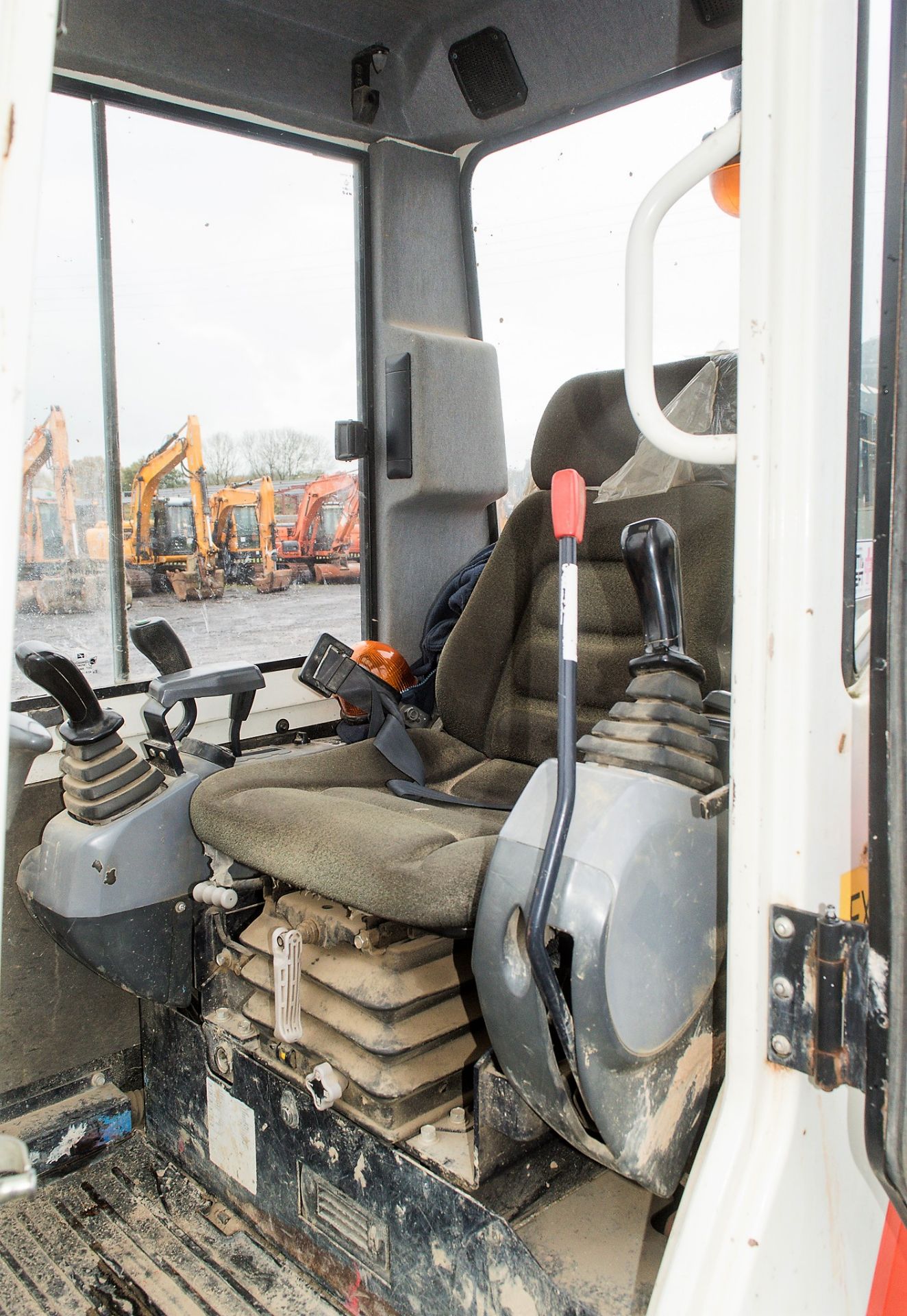 Kubota KX61-3 2.5 tonne rubber tracked mini excavator Year: 2012 S/N: 79211 Recorded Hours: 3061 - Image 18 of 19