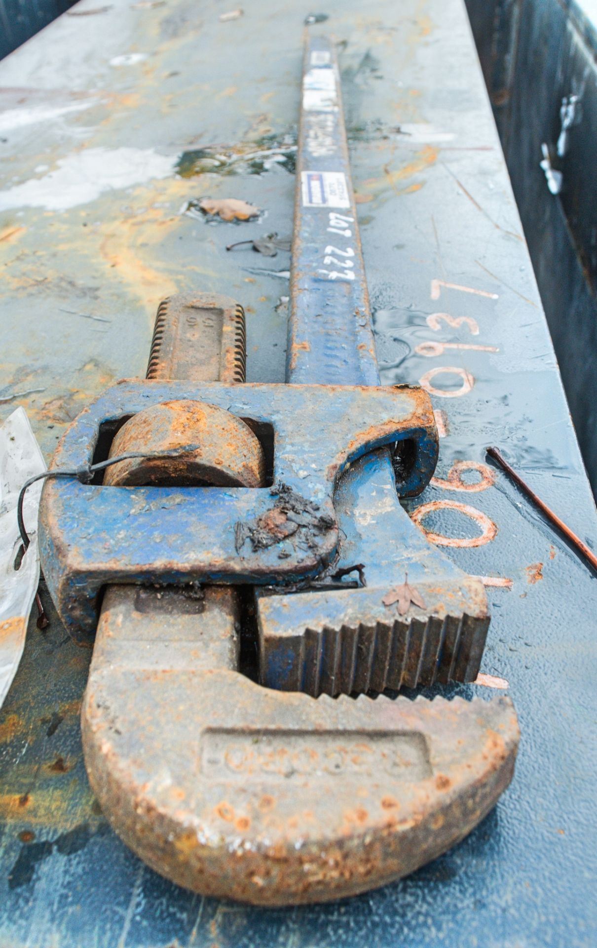 Record 36 inch pipe wrench