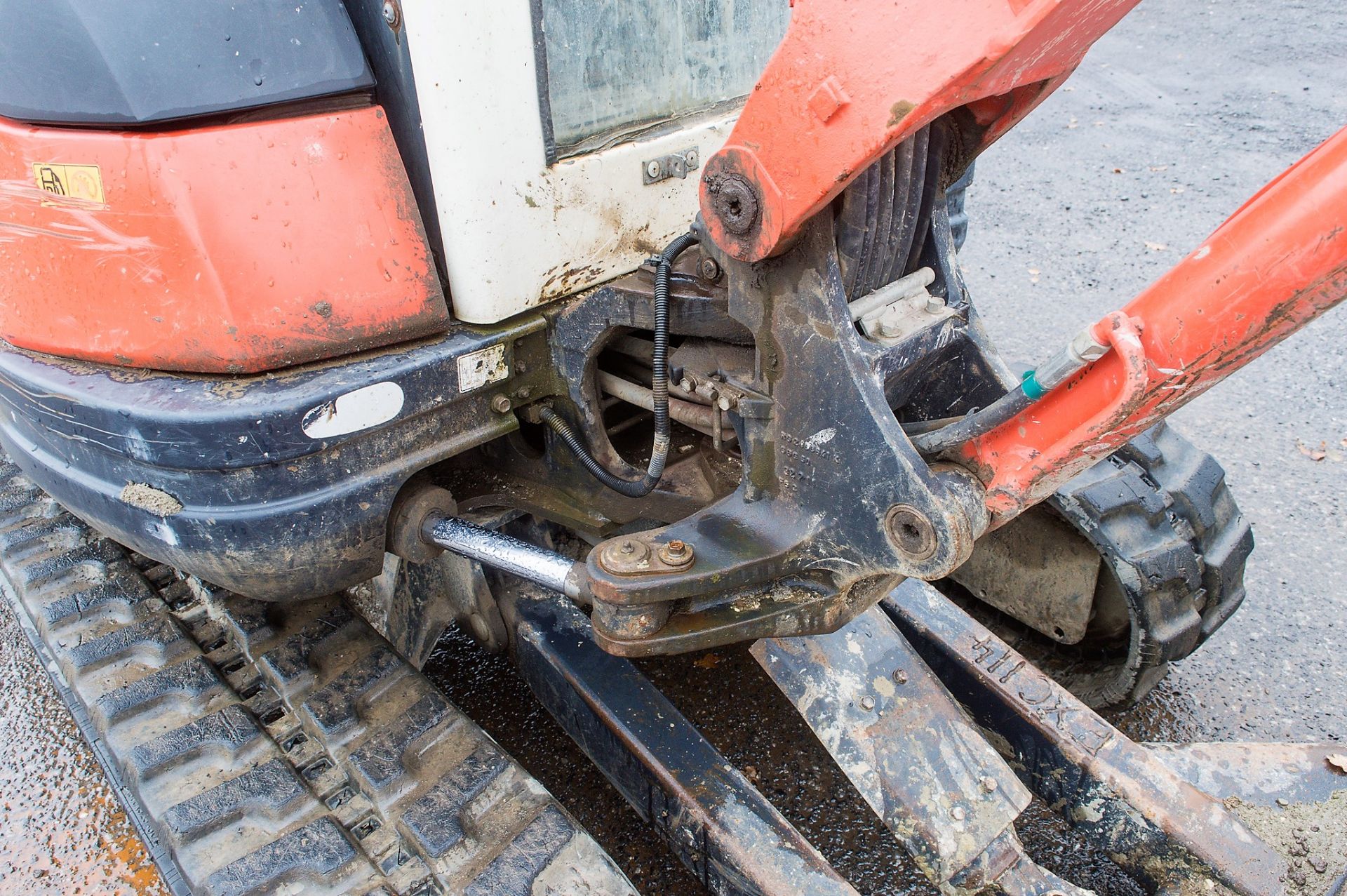 Kubota KX61-3 2.5 tonne rubber tracked mini excavator Year: 2012 S/N: 79211 Recorded Hours: 3061 - Image 16 of 19