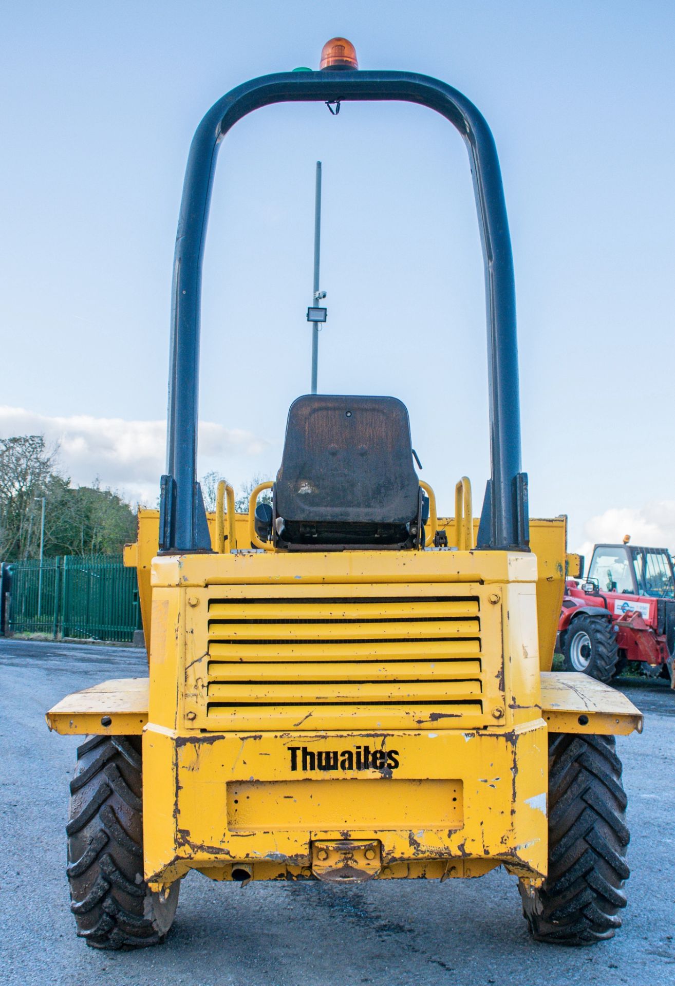 Thwaites 3 tonne straight skip dumper Year: 2005 S/N: 2A5667 Recorded Hours: 2288 1908 - Image 12 of 38