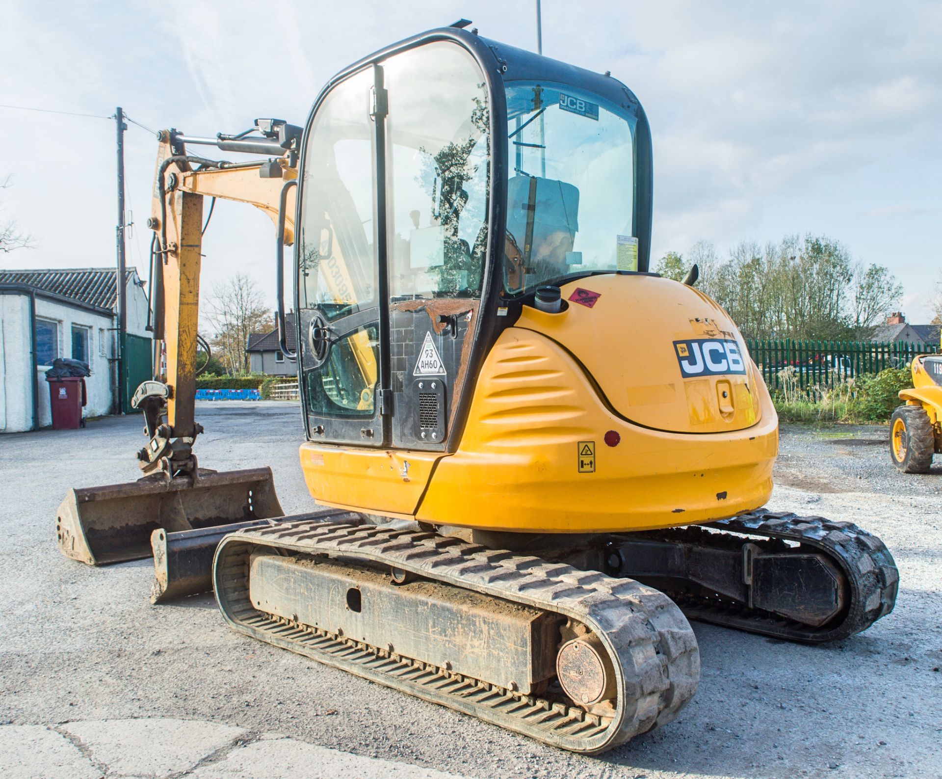 JCB 8050 RTS 5 tonne rubber tracked midi excavator Year: 2013 S/N: 1741865 Recorded Hours: 2397 - Image 3 of 23