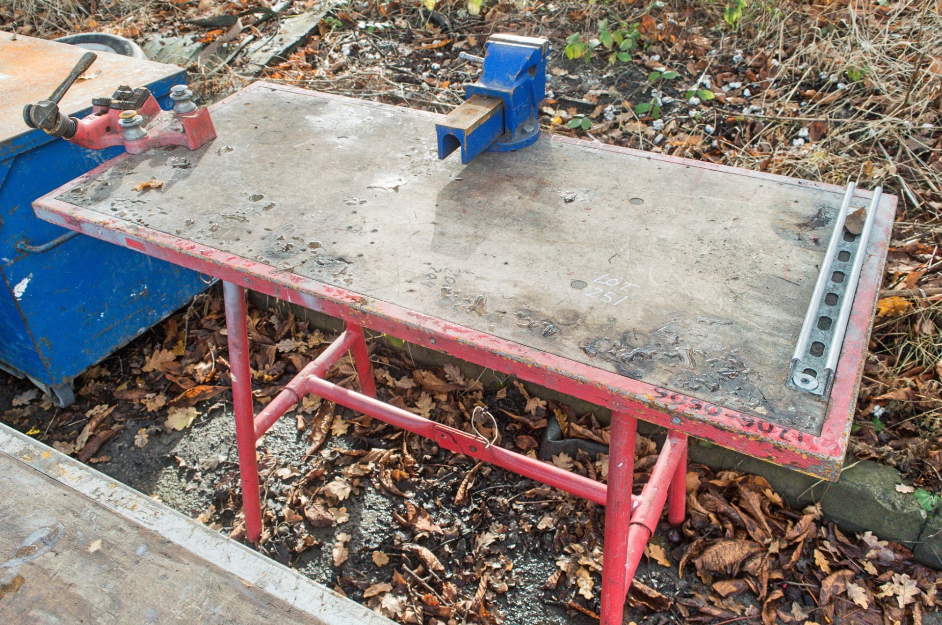 Ridgid steel collapsible site bench c/w pipe vice & bench vice