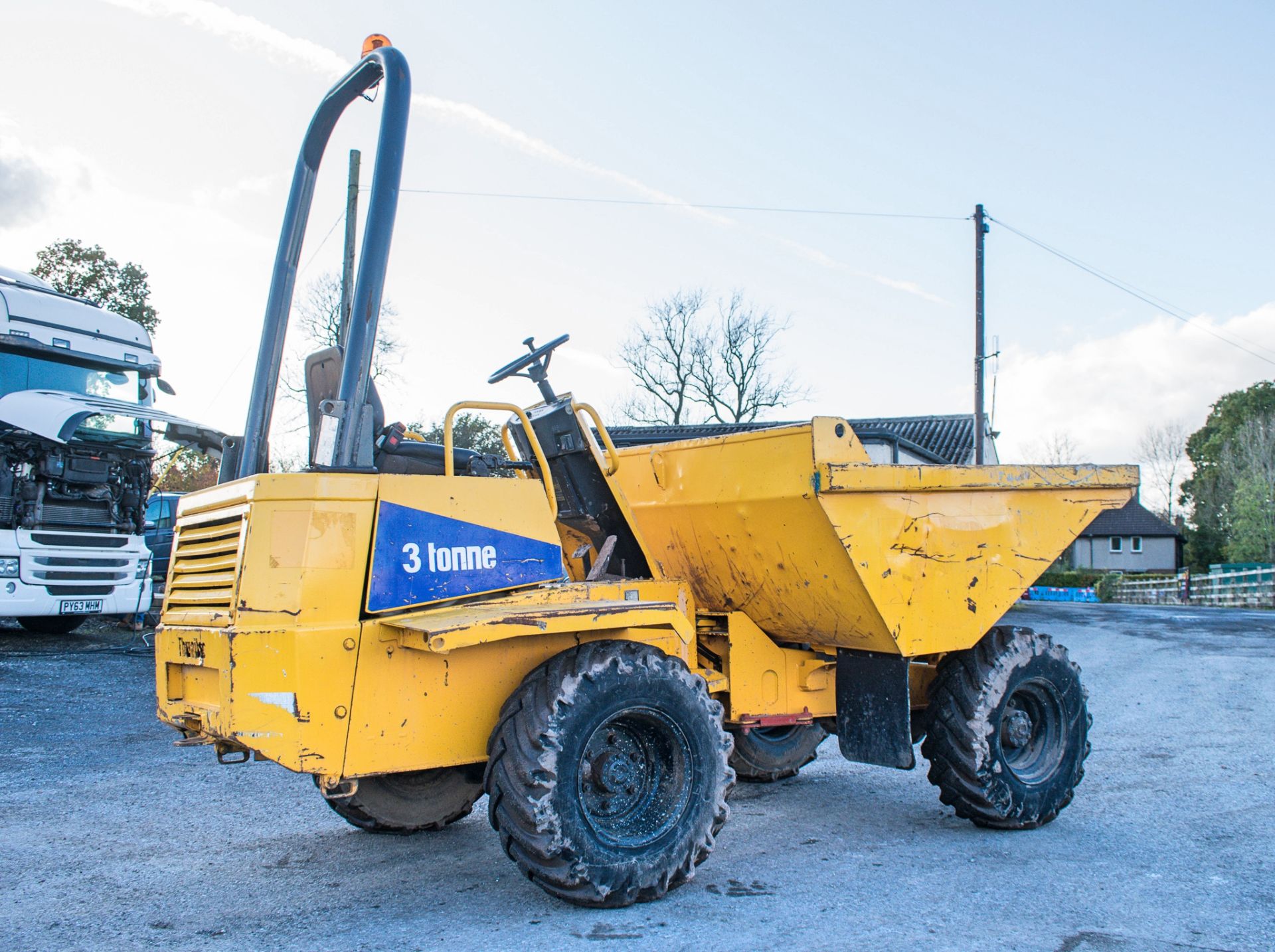 Thwaites 3 tonne straight skip dumper Year: 2005 S/N: 2A5667 Recorded Hours: 2288 1908 - Image 7 of 38