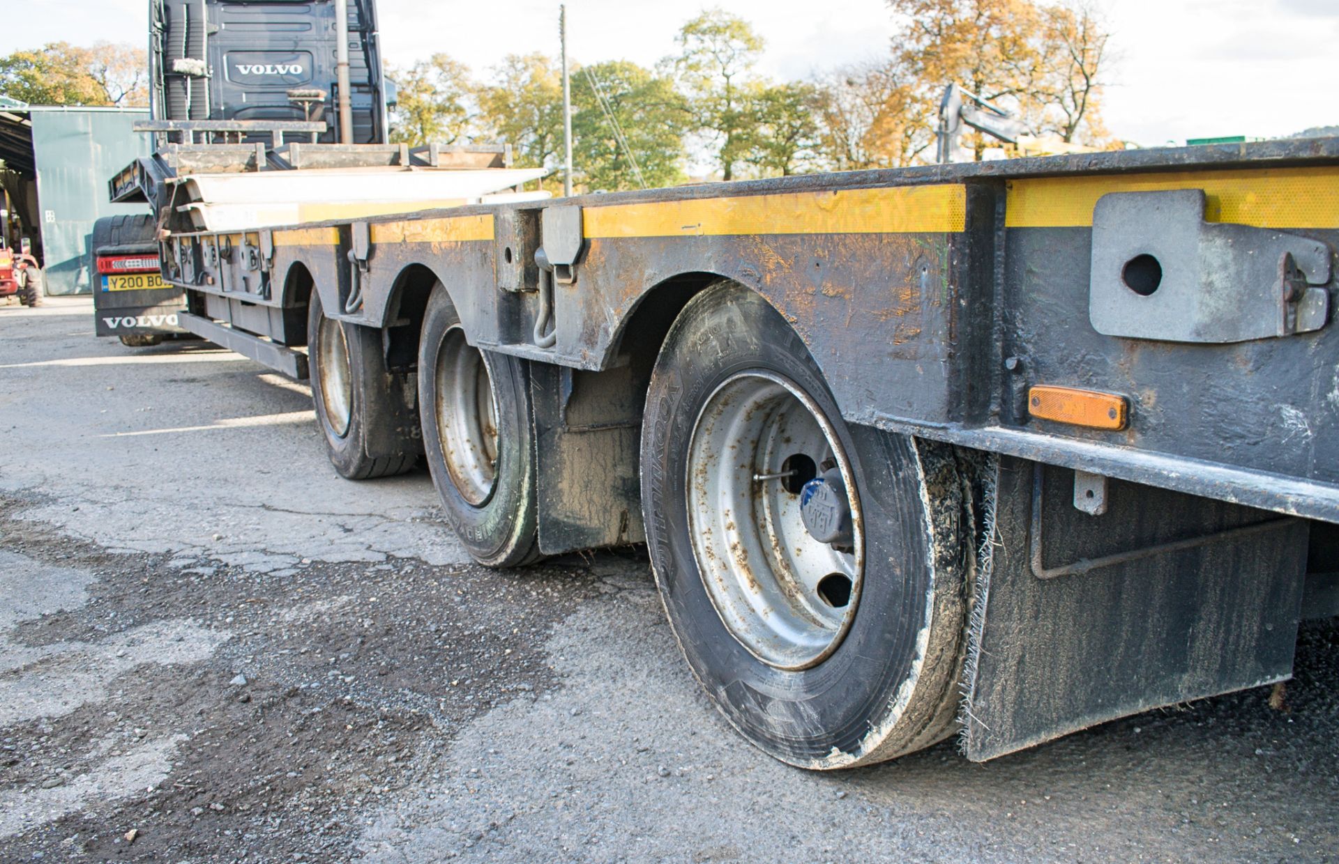 MAC Trailers 13.6 metre step frame tri axle low loader trailer - Bild 23 aus 31