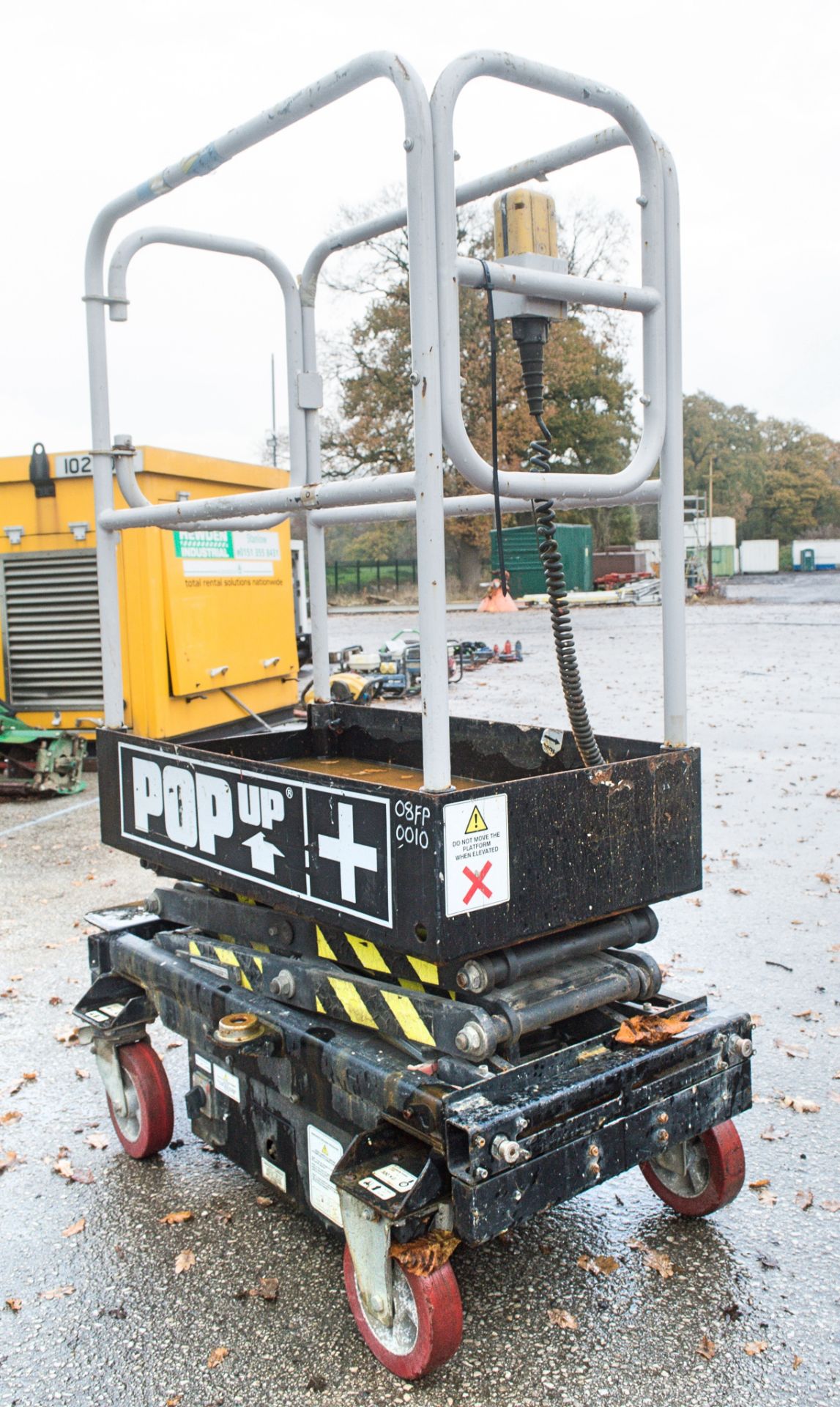 Pop Up Plus battery electric push along access platform 08FP0010 - Image 3 of 4