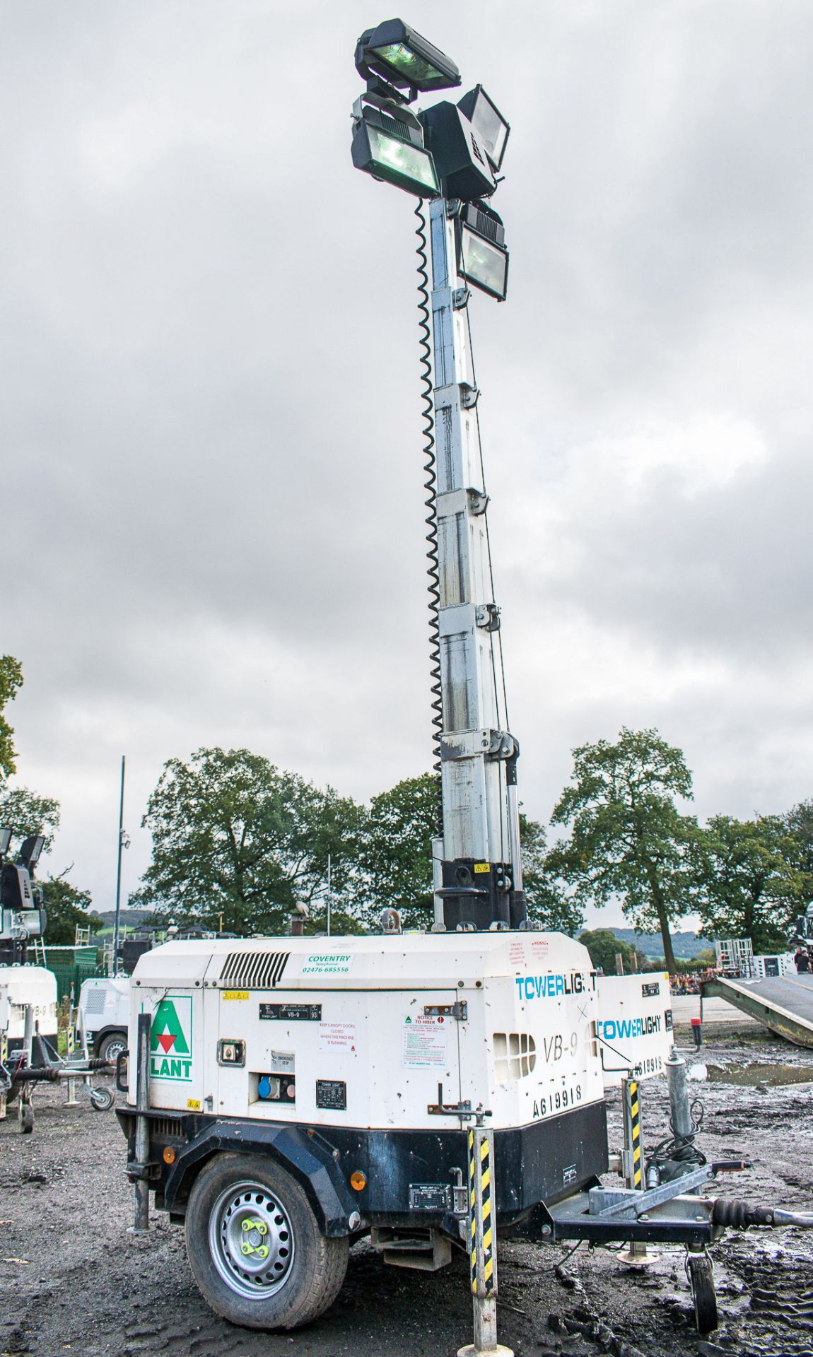Tower Light VB-9 diesel driven mobile lighting tower Year: 2013 S/N: 1302838 Recorded Hours: 1118 - Image 5 of 9